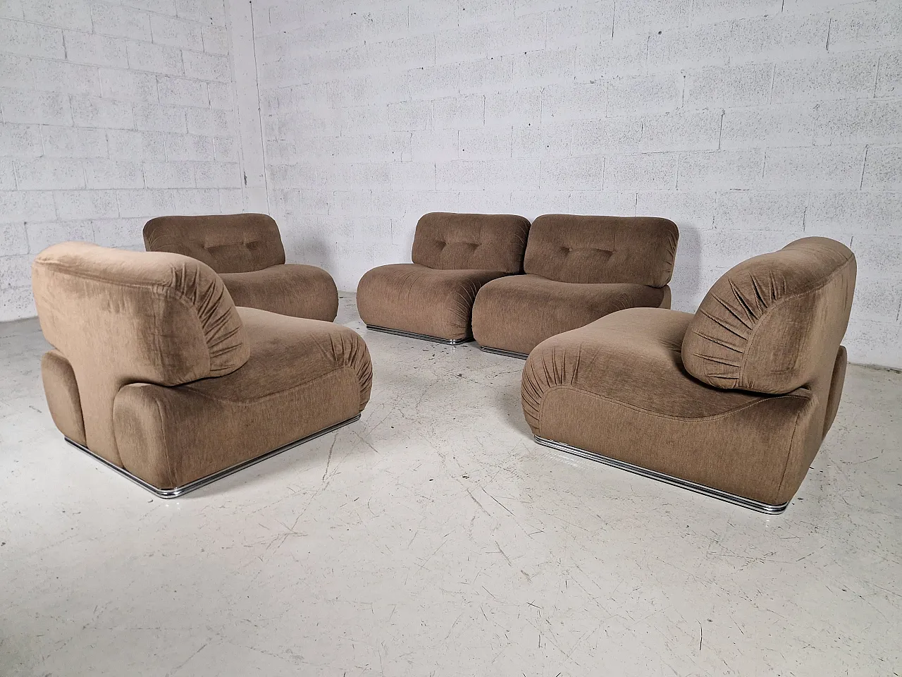 5 lounge easy chairs By Euromobili Italy 70s 12
