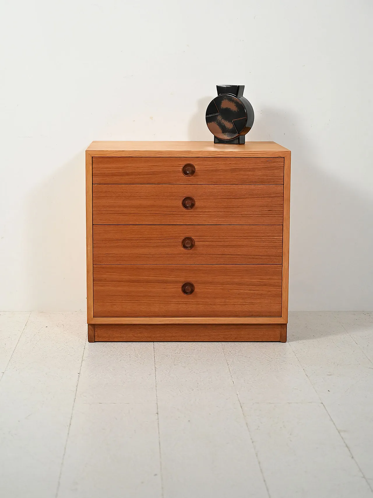 Cassettiera danese in faggio e teak di Børge Mogensen 1