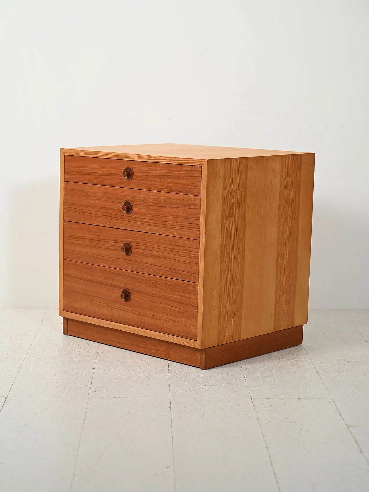 Cassettiera danese in faggio e teak di Børge Mogensen 4