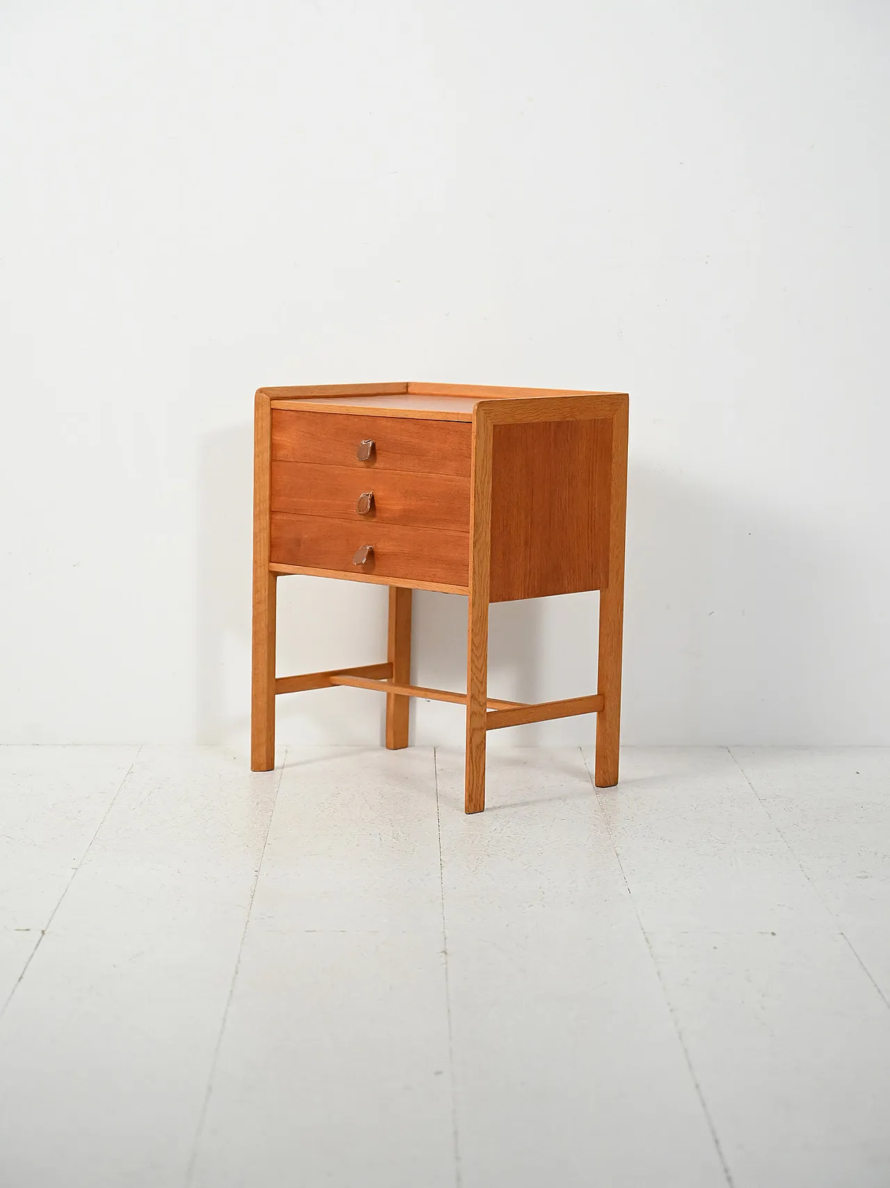 Comodino scandinavo, anni '60 4