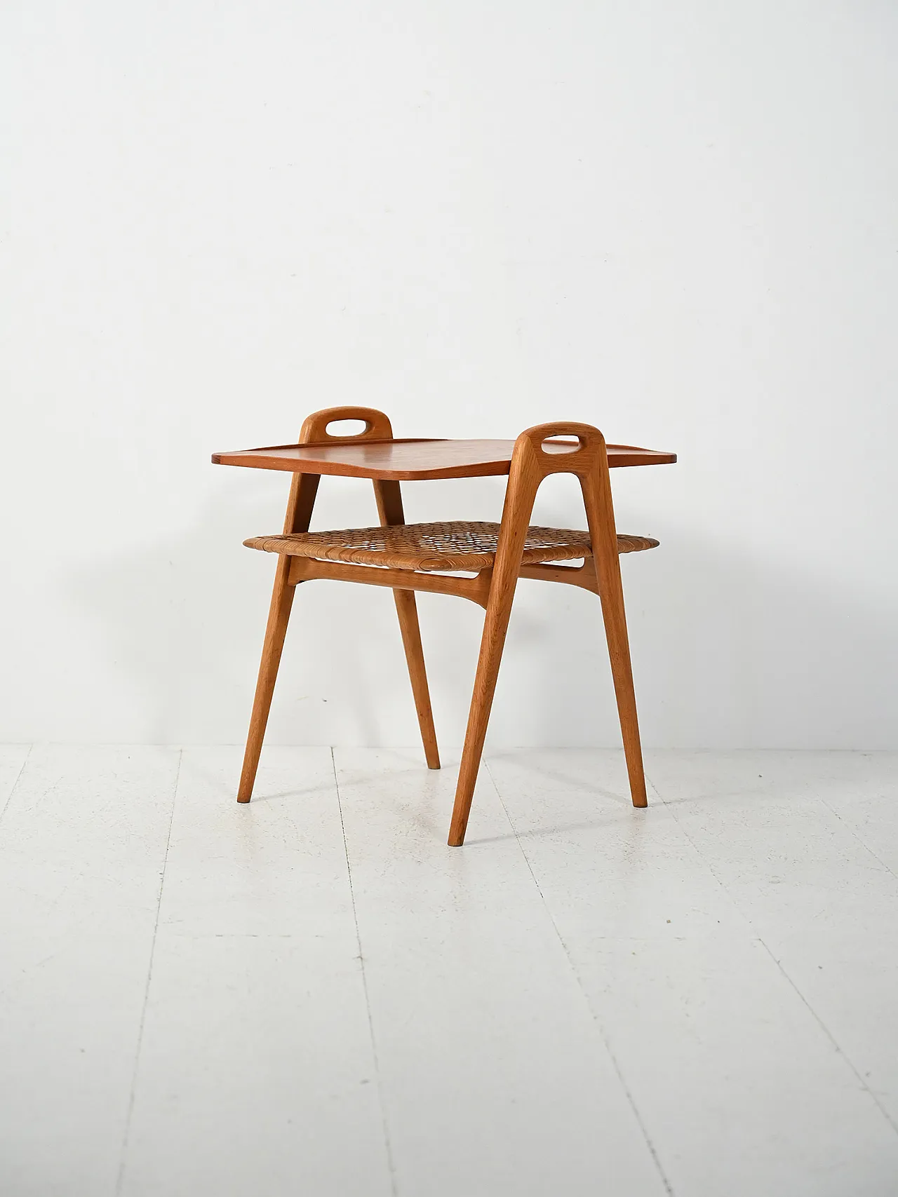 Danish coffee table with double shelf 2