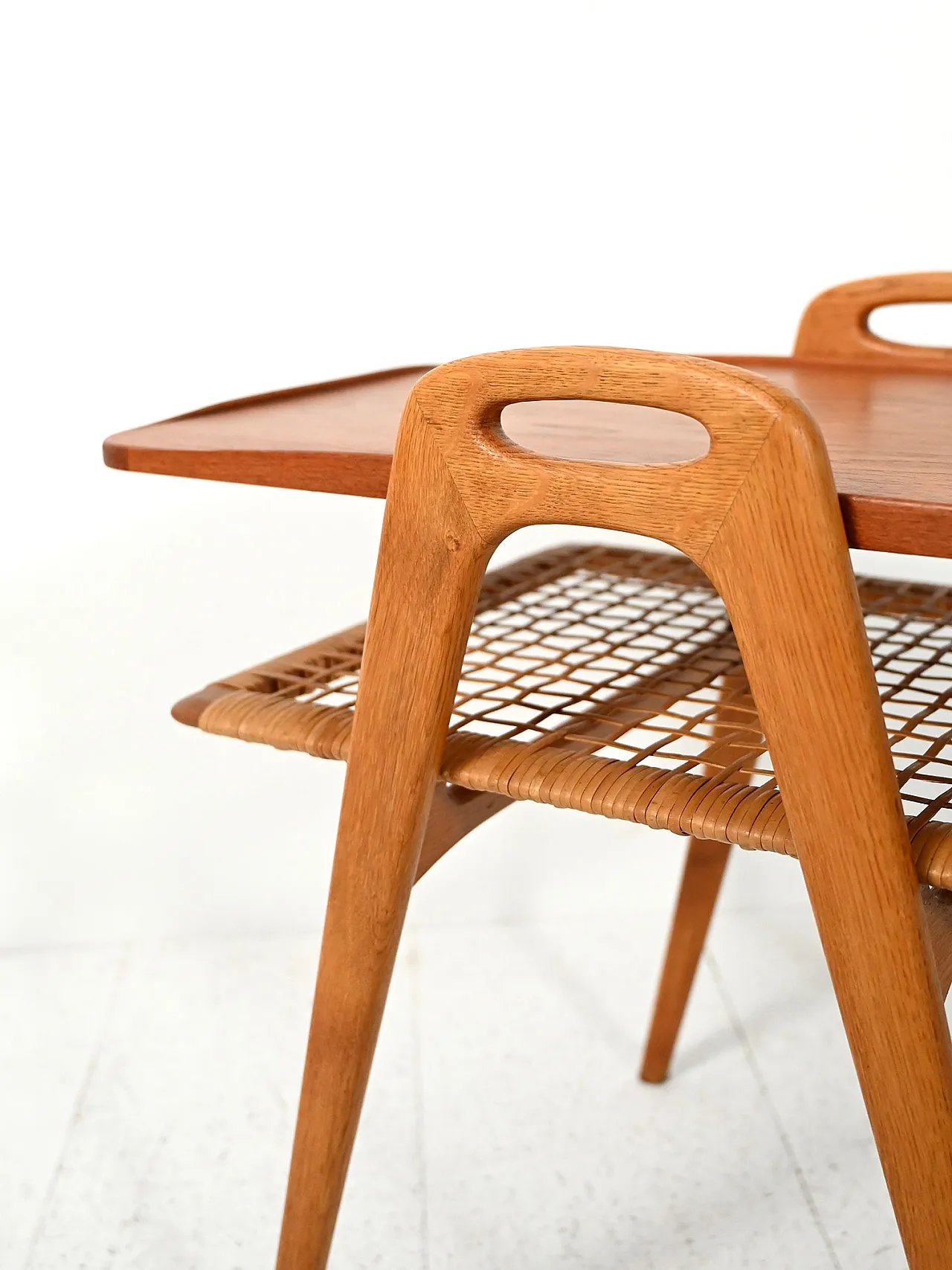 Danish coffee table with double shelf 8