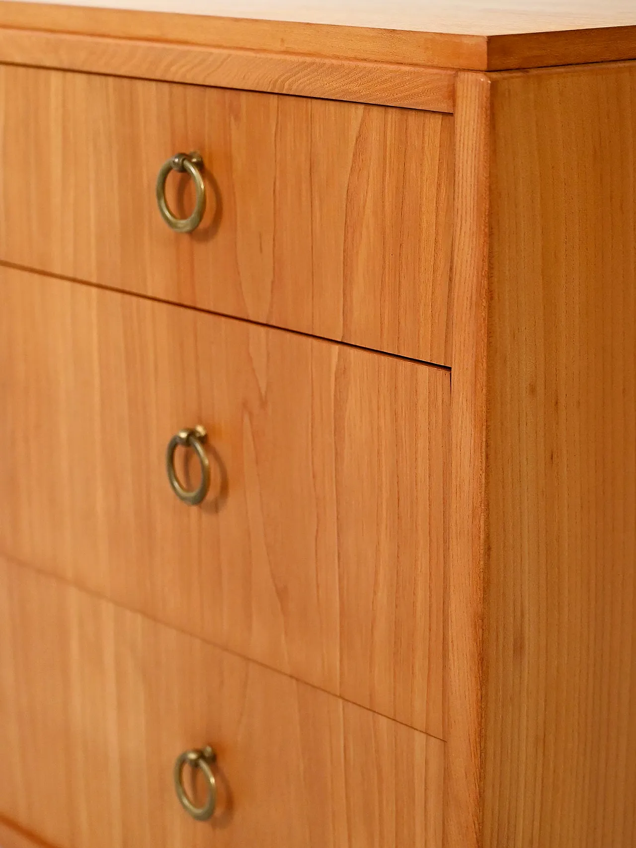 Scandinavian deco chest of drawers in elm, 40s 7
