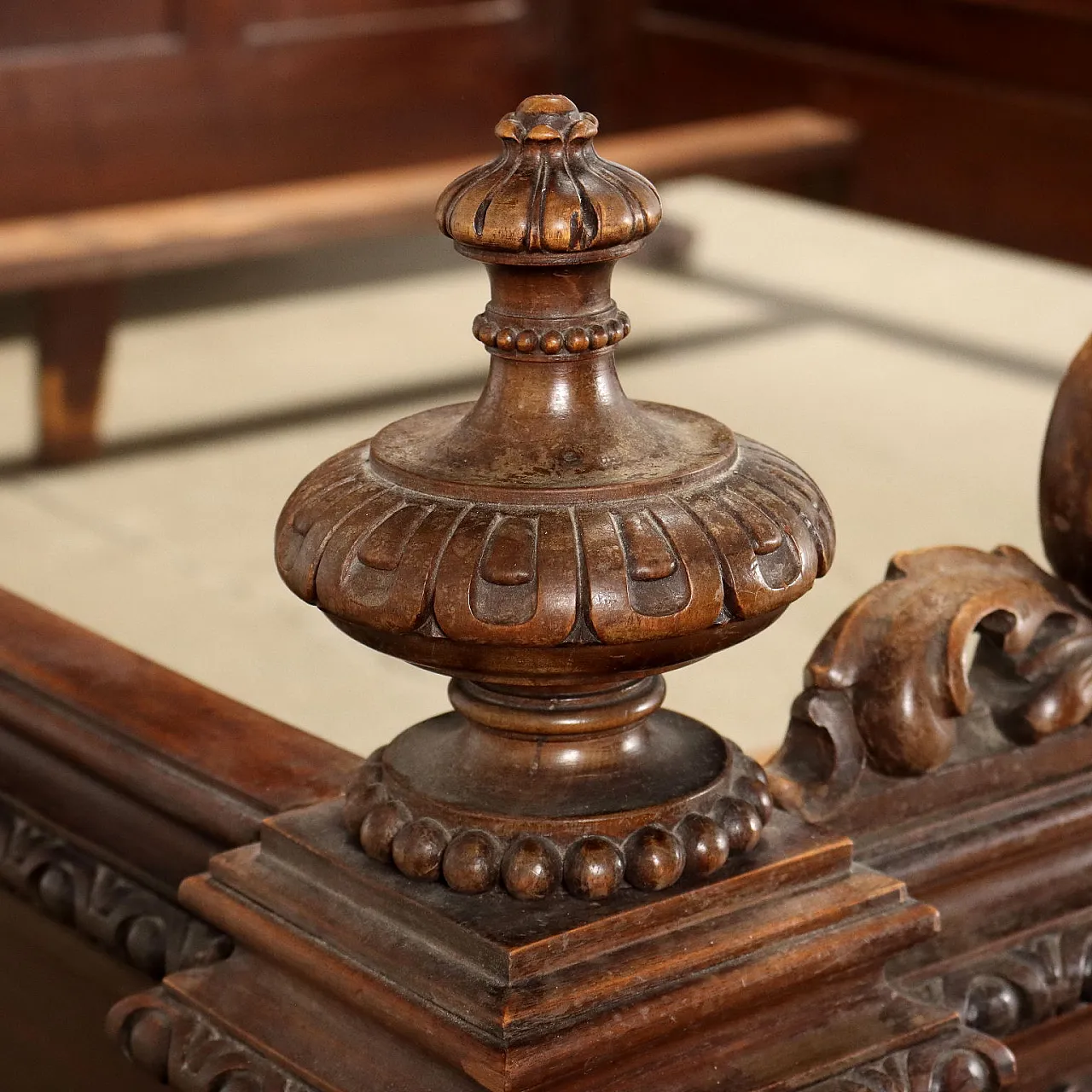 Neo-Renaissance bed, 20th century 6