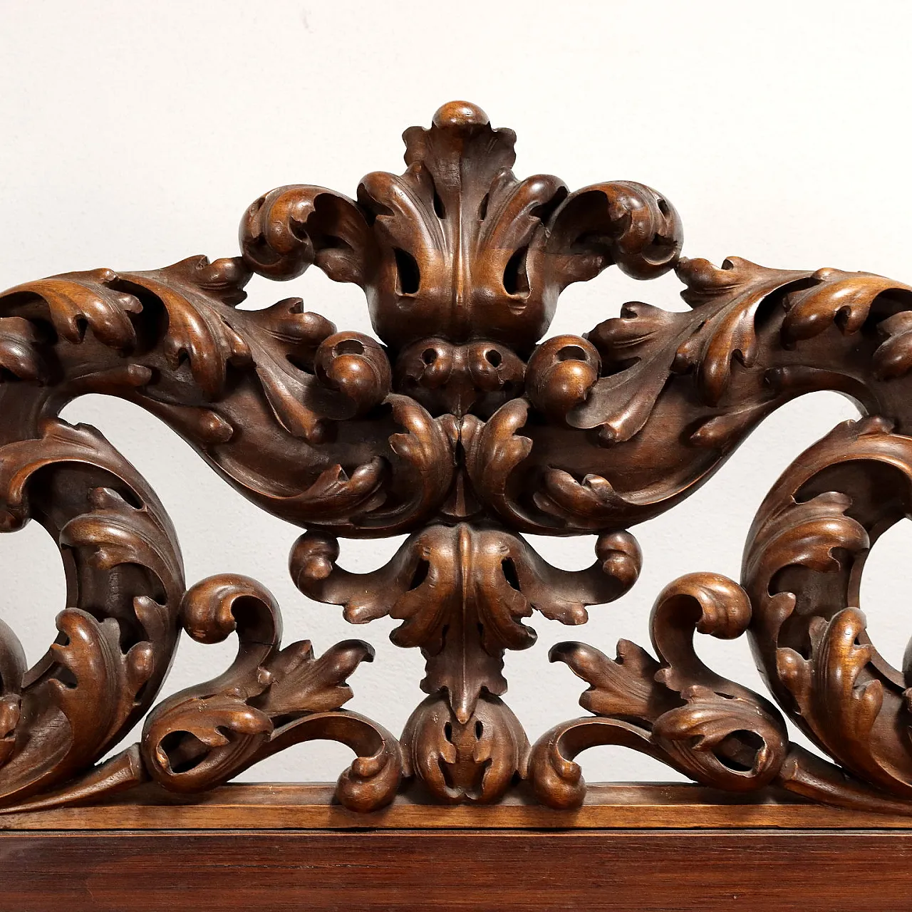 Neo-Renaissance bed, 20th century 7