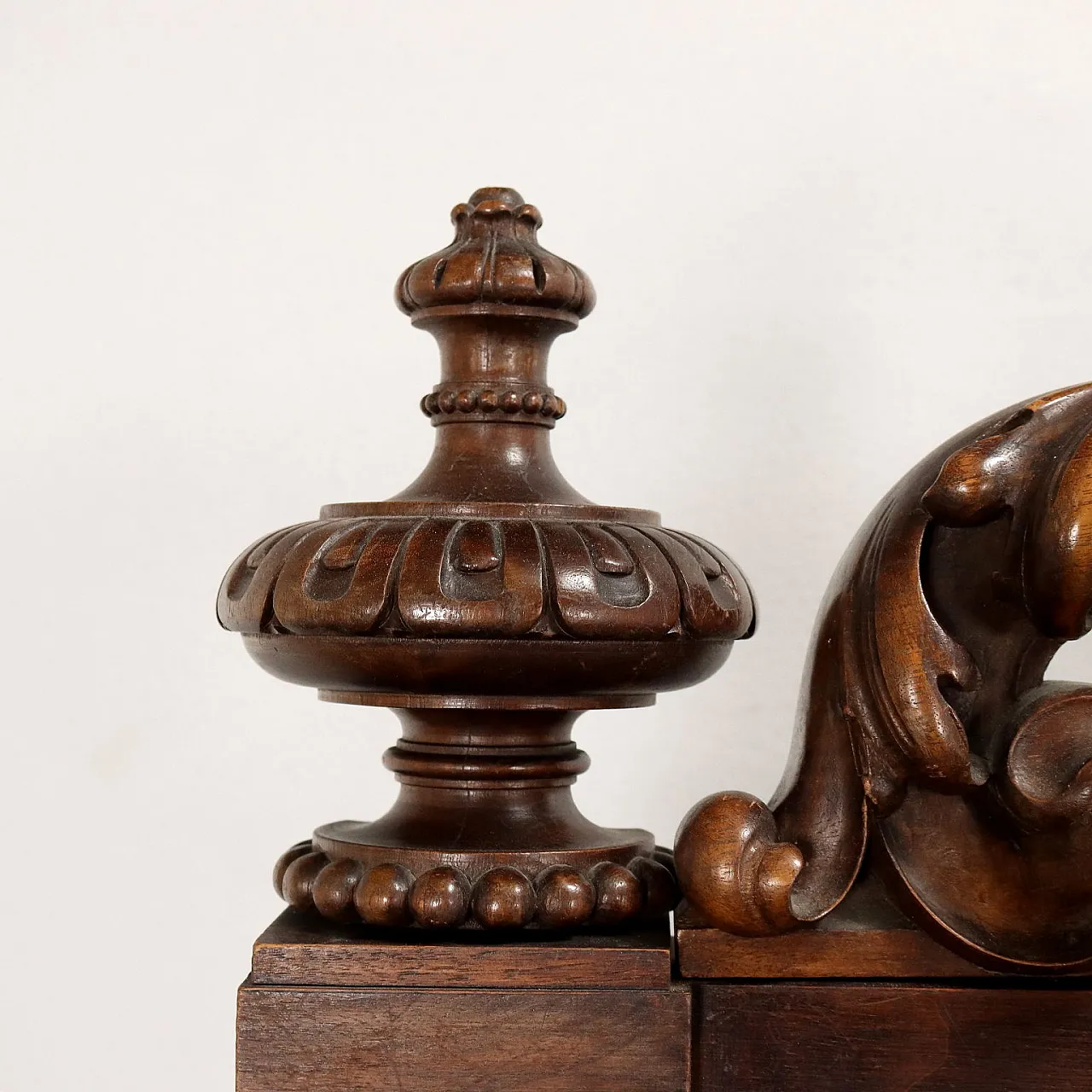 Neo-Renaissance bed, 20th century 8