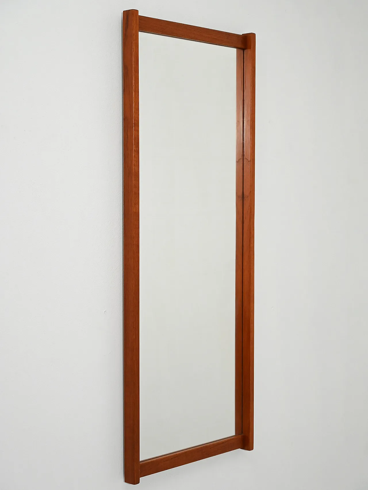 Specchio scandinavo in teak, anni ’60 1