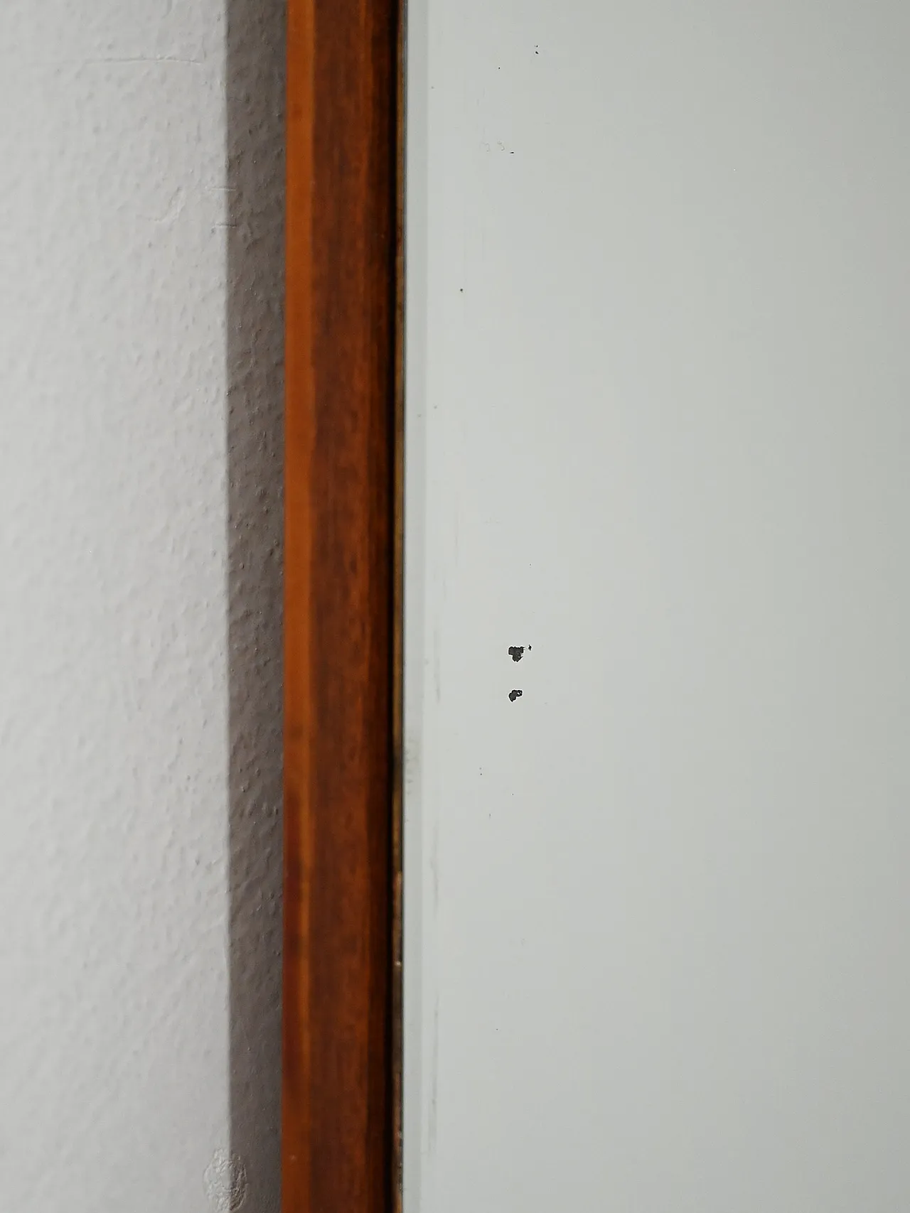 Specchio scandinavo con cornice in teak 4