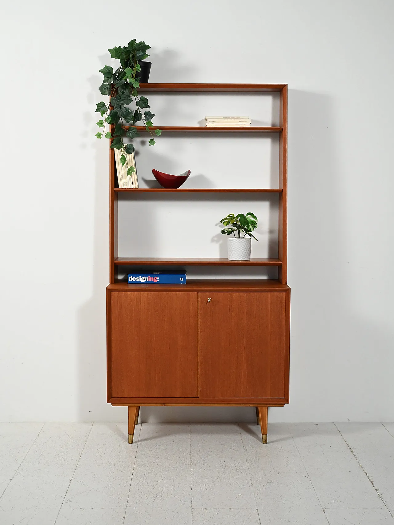 Libreria scandinava con cabinet, anni '60 1