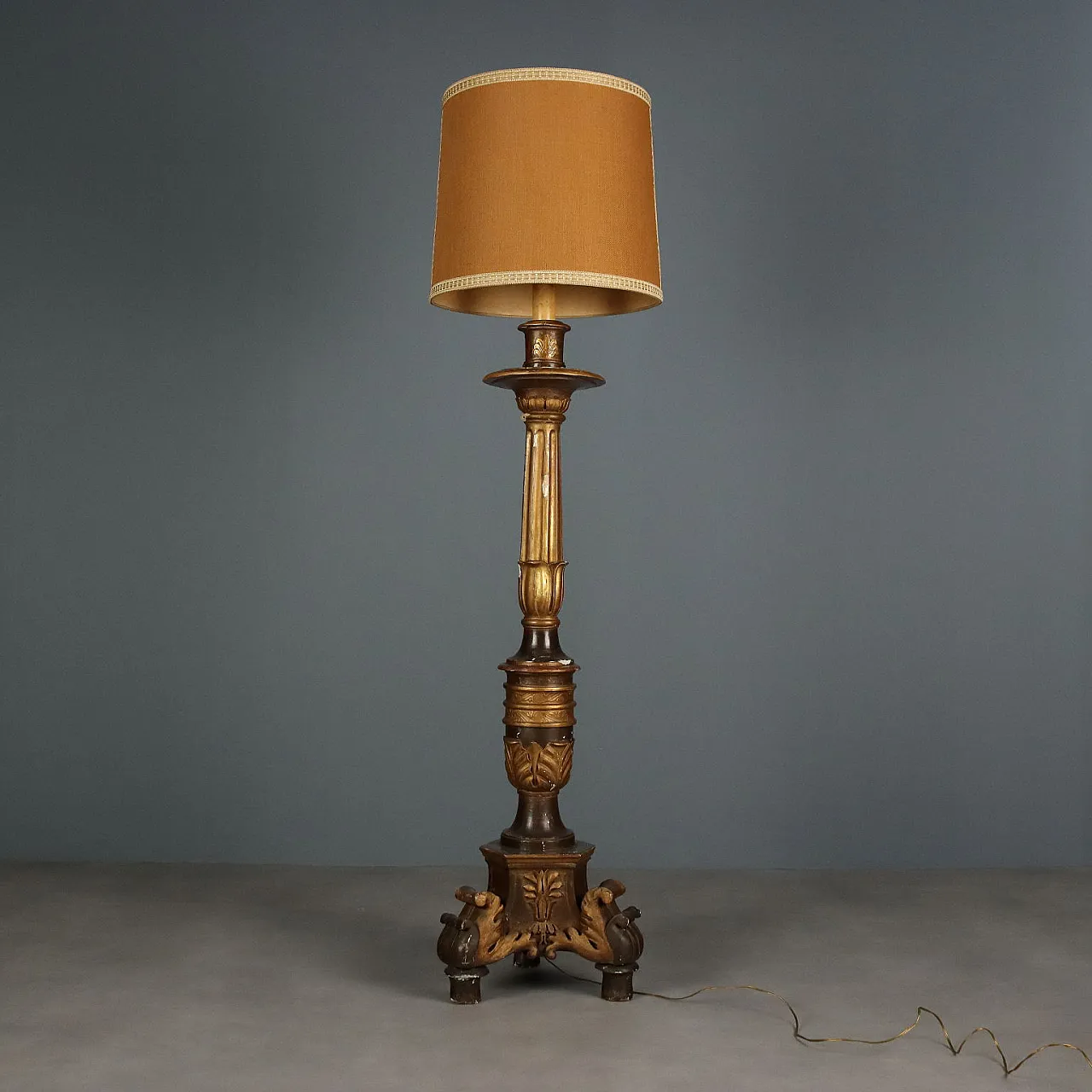 Gilded wood and fabric torch, 19th century 10