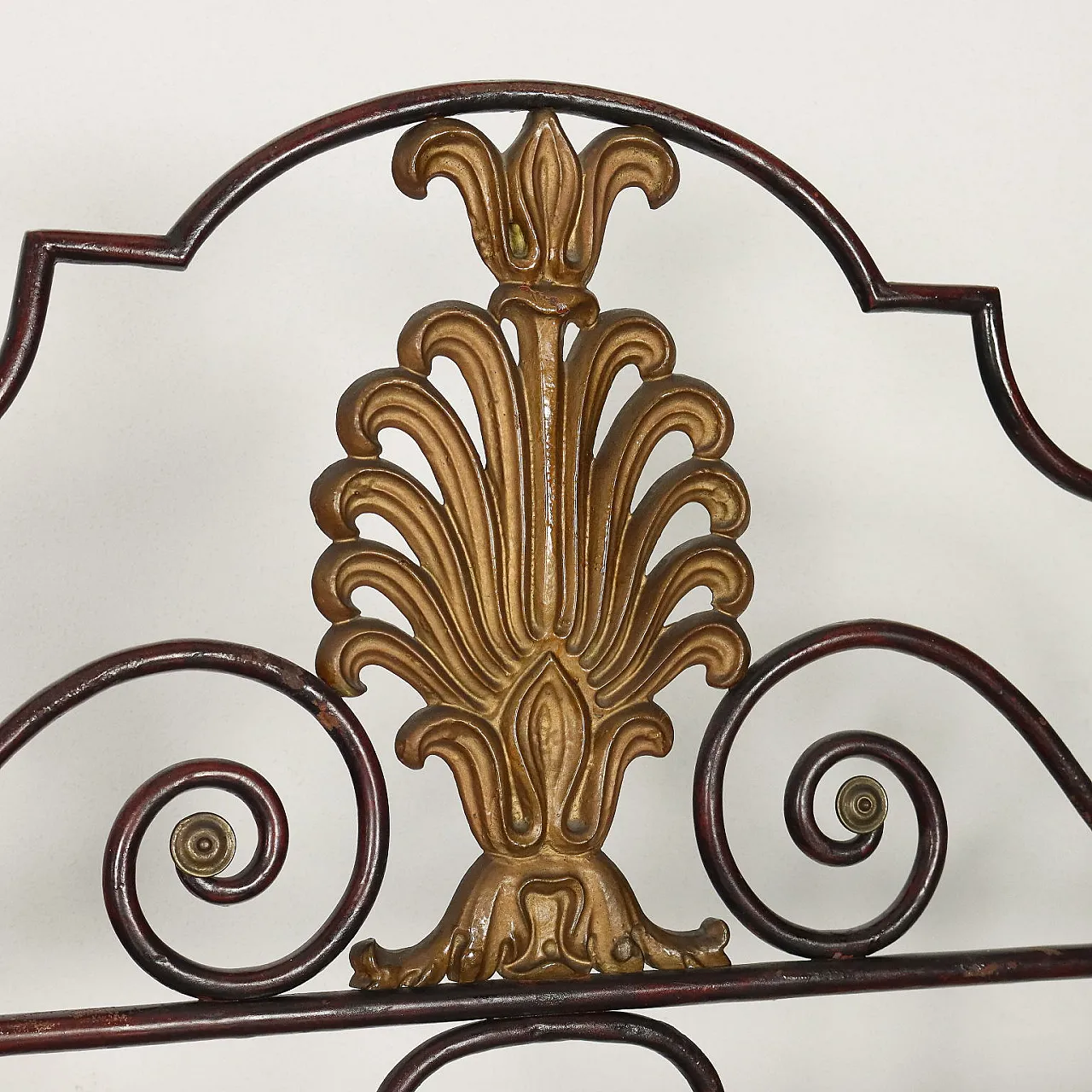 Restoration bed in red lacquered wrought iron, second quarter 19th century 5