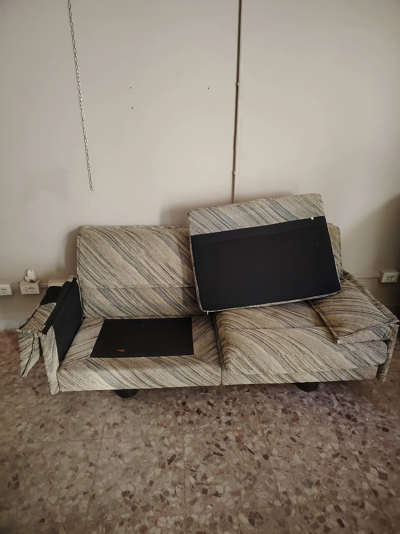 Sofa by Giovanni Offredi for Saporiti Missoni fabric, 80s 7