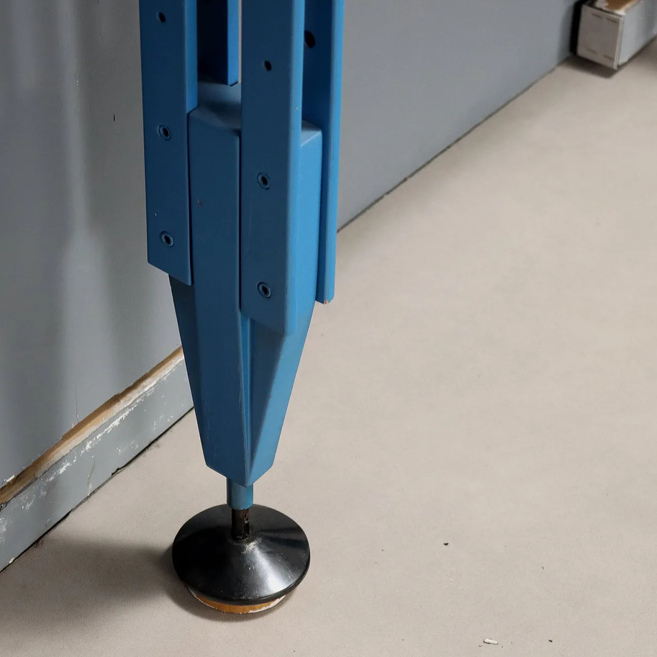 Bookcase in the style of Franco Albini, 20th century 8