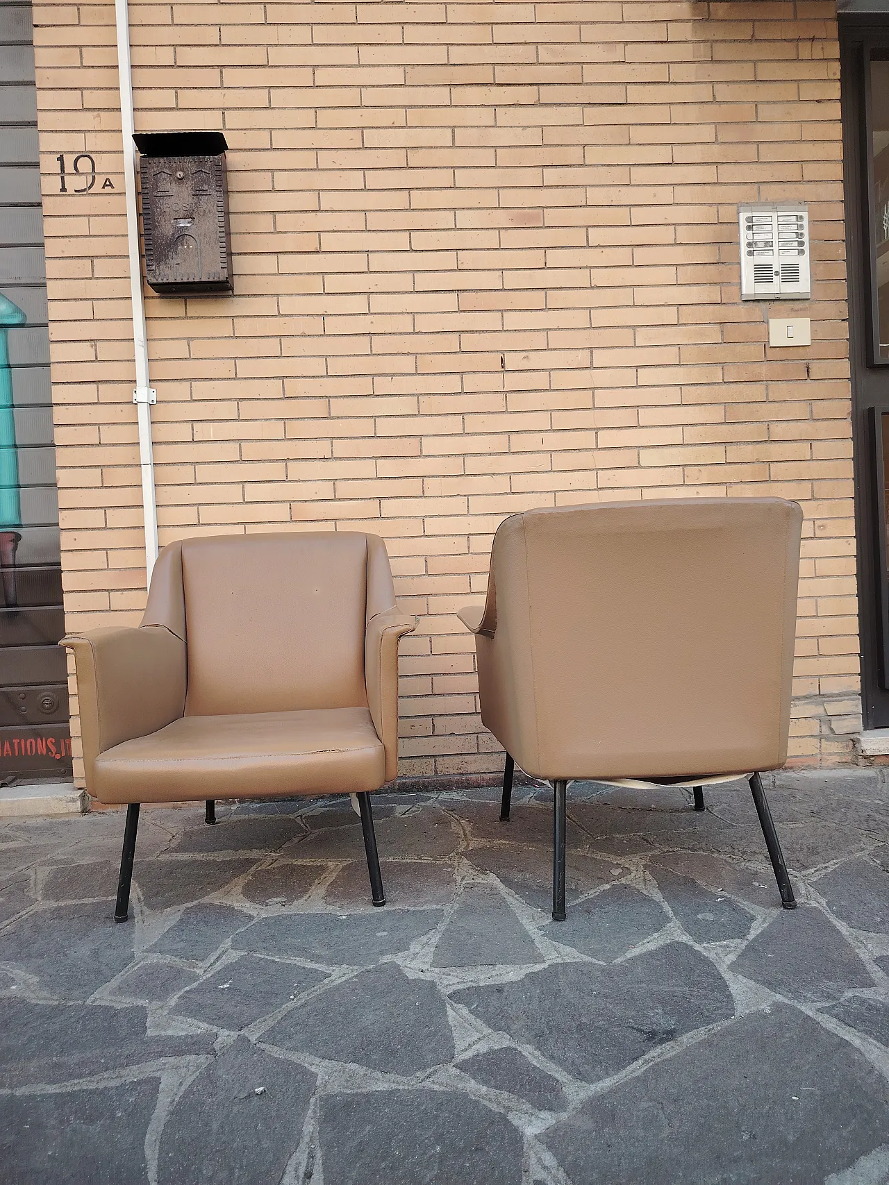 Pair of armchairs by Carlo Pagani for Arflex, 1950s 3