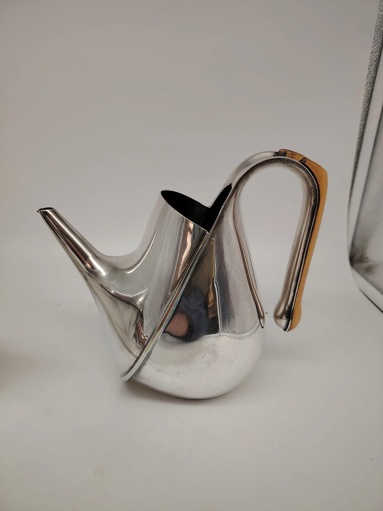 Servizio da tè Oronda di Oscar Tusquets per Alessi, anni '80 6