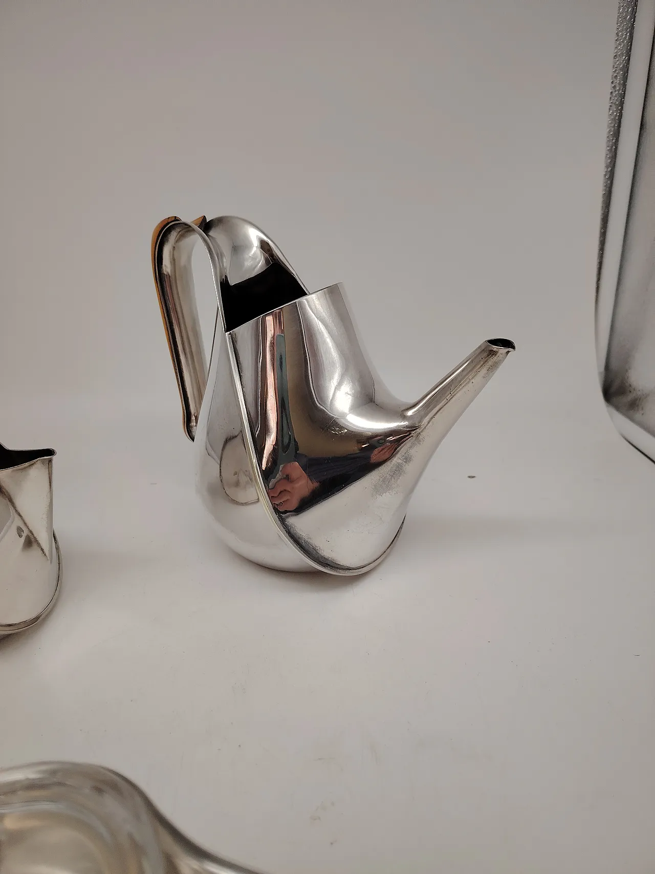 Servizio da tè Oronda di Oscar Tusquets per Alessi, anni '80 9