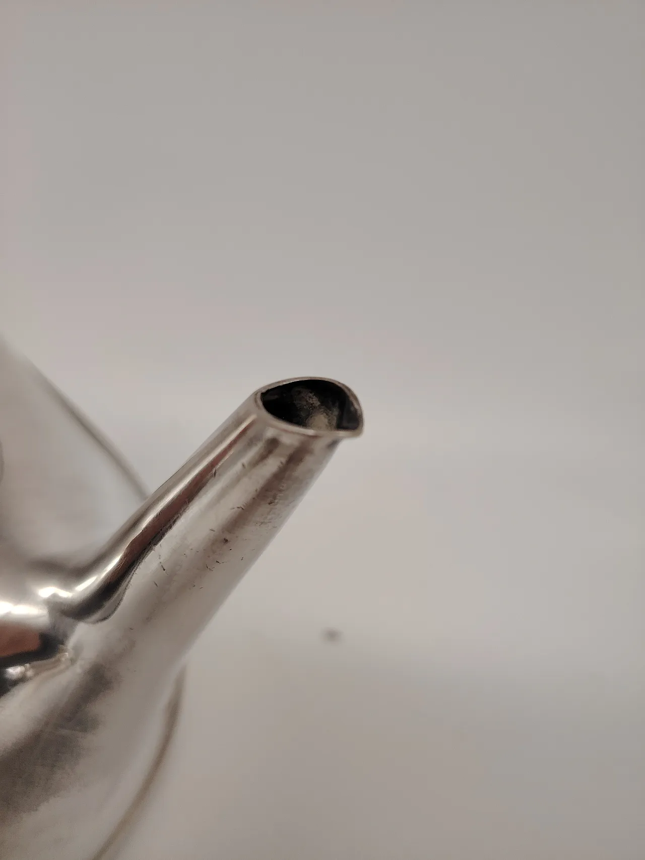 Servizio da tè Oronda di Oscar Tusquets per Alessi, anni '80 10