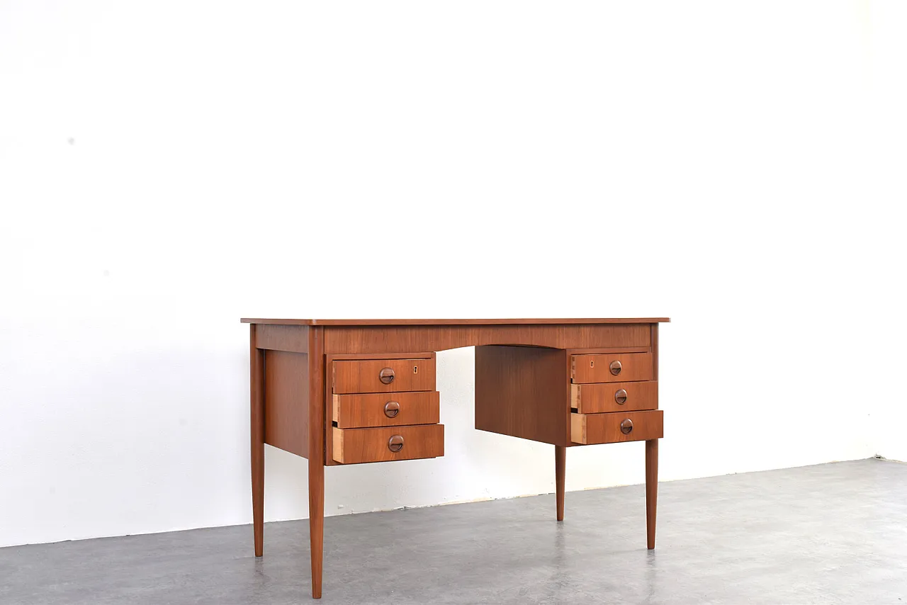 Scrivania Mid-Century in teak, Danimarca, anni '60. 11