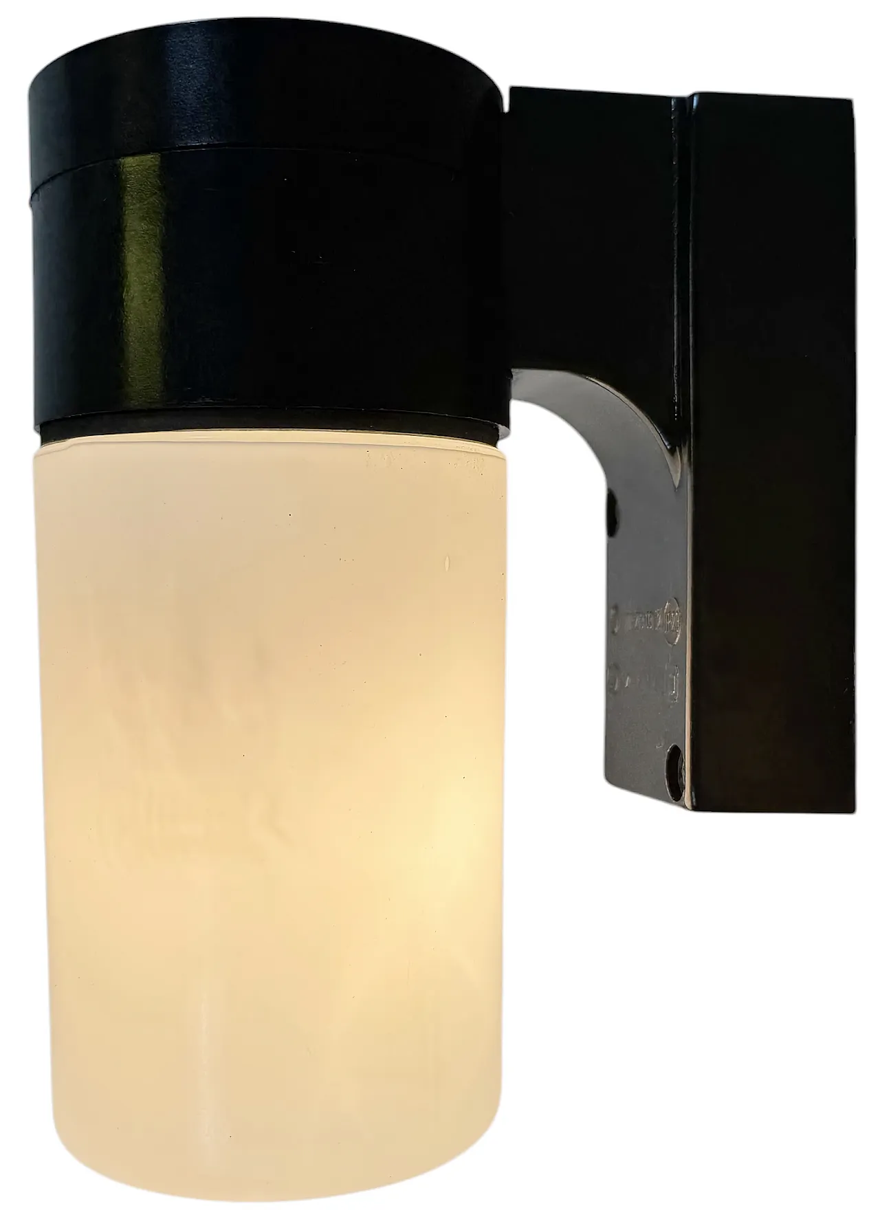 Lampada da parete industriale in bachelite marrone con vetro lattimo, anni '60 2