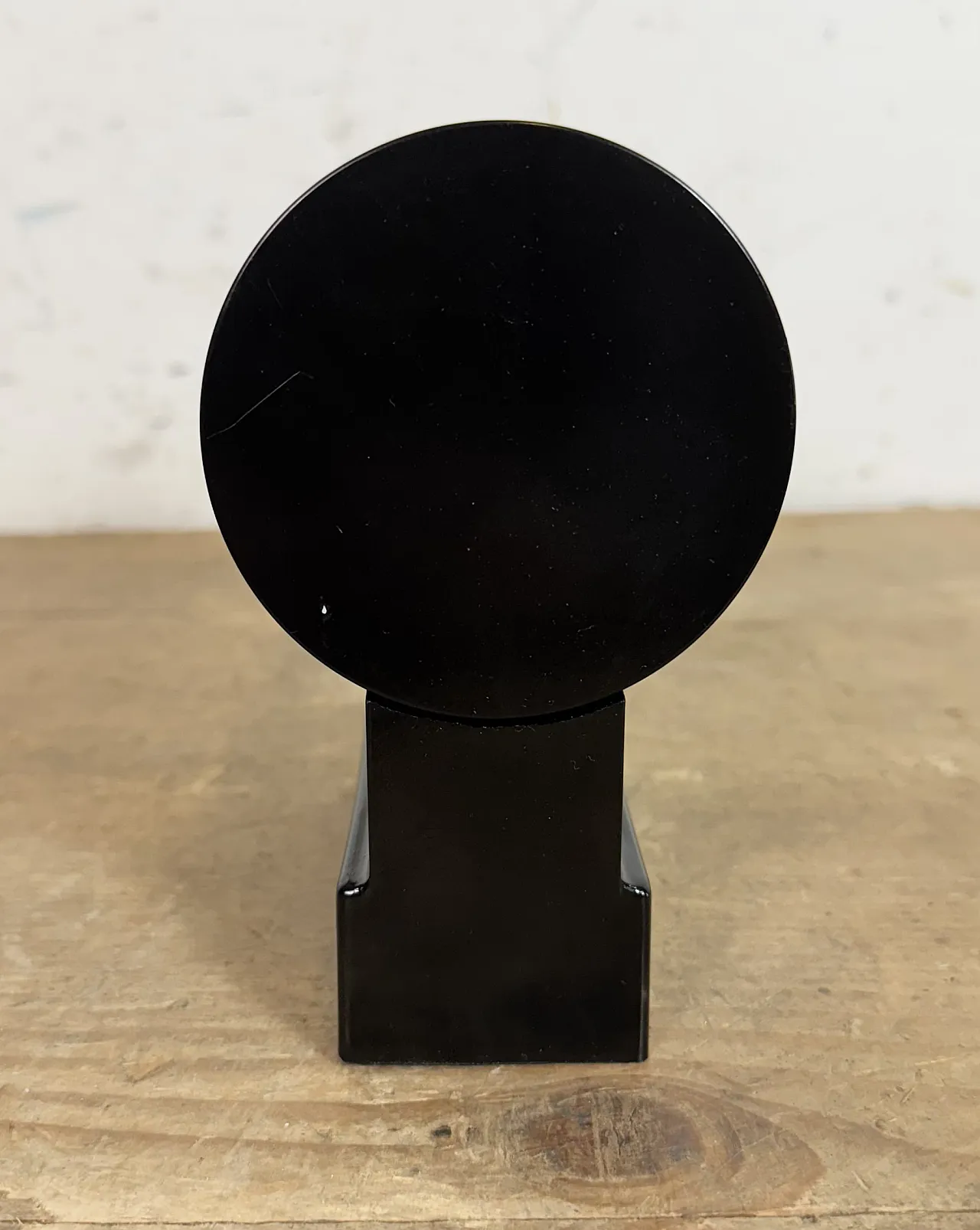 Lampada da parete industriale in bachelite marrone con vetro lattimo, anni '60 8