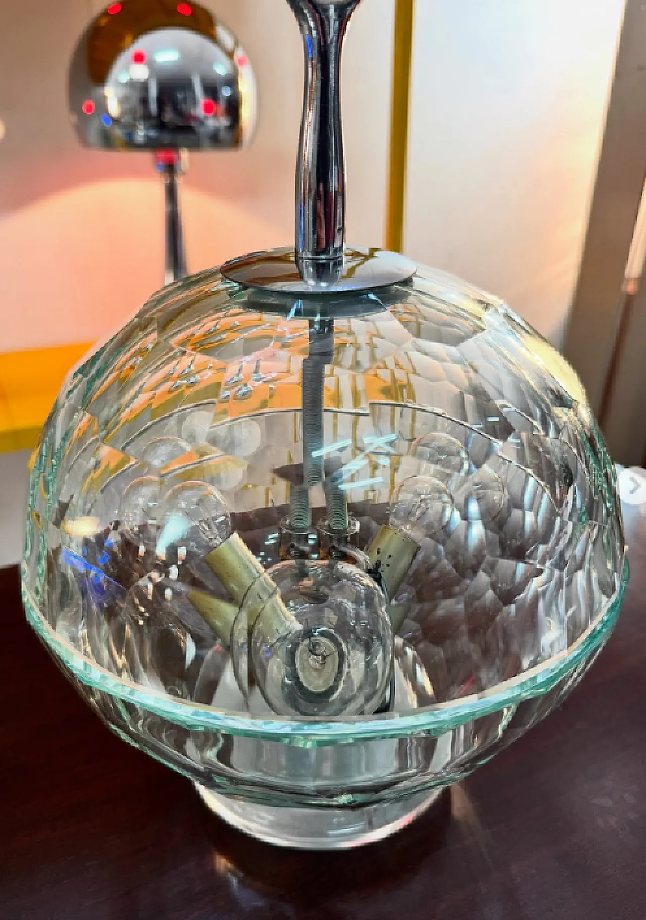 Lampada da tavolo in vetro molato di Murano, anni ’70 4