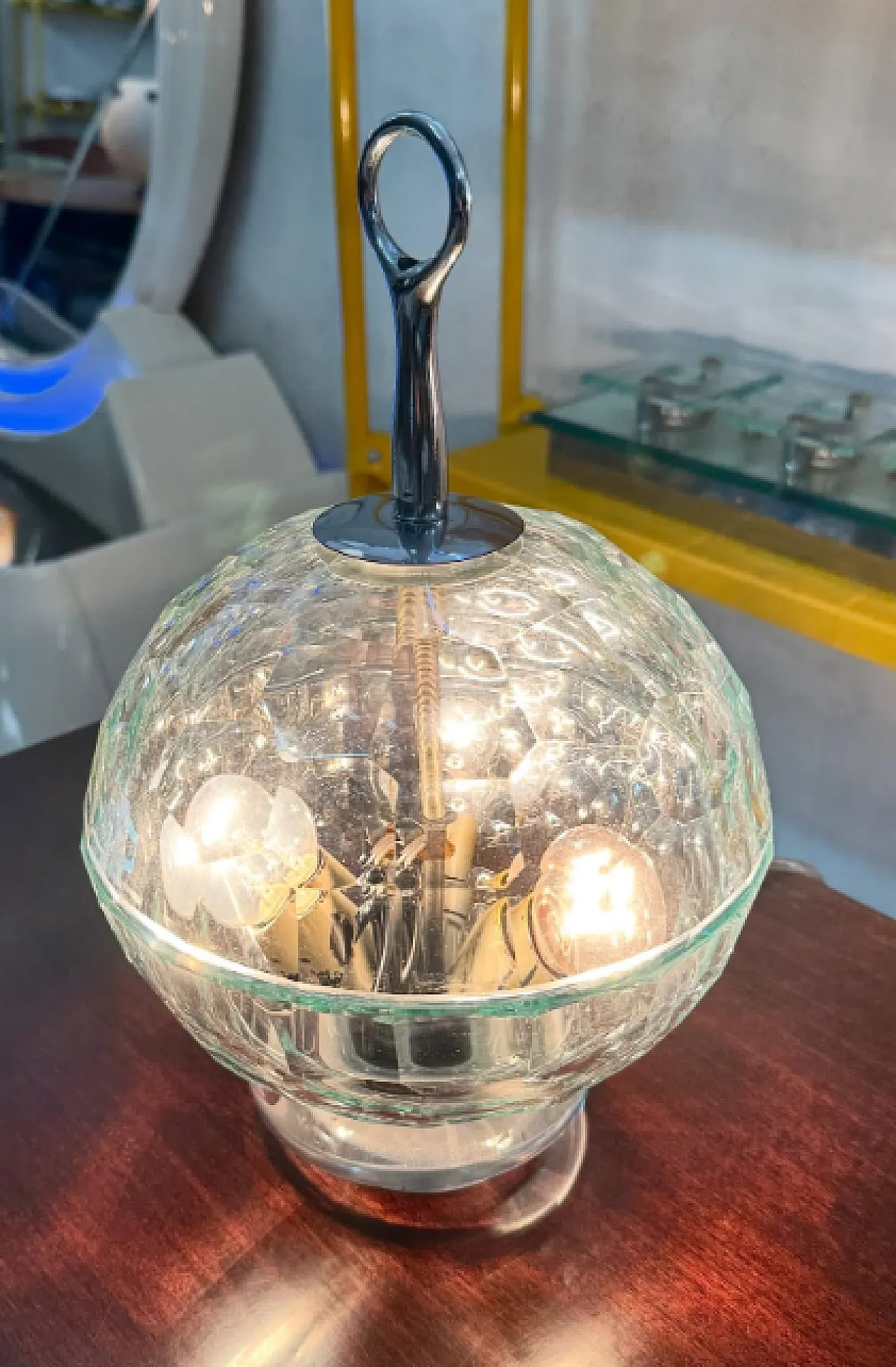 Lampada da tavolo in vetro molato di Murano, anni ’70 8