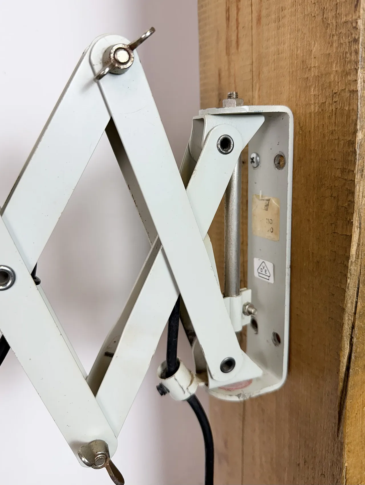 Lampada da parete industriale a forbice grigia di SIS, Germania, anni '60 4