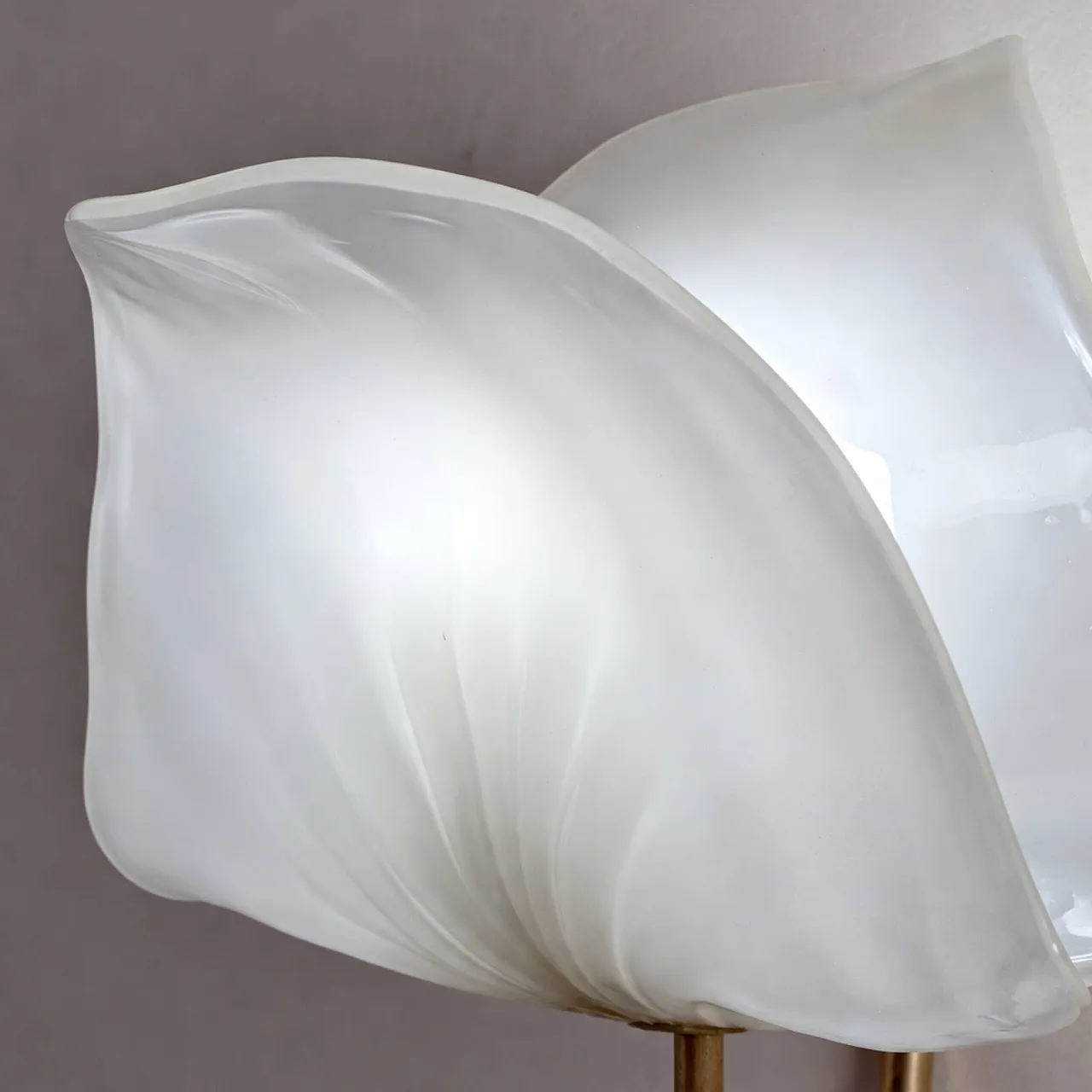 Coppia di appliques a foglia in vetro di Murano e ottone di PAF Studio 3