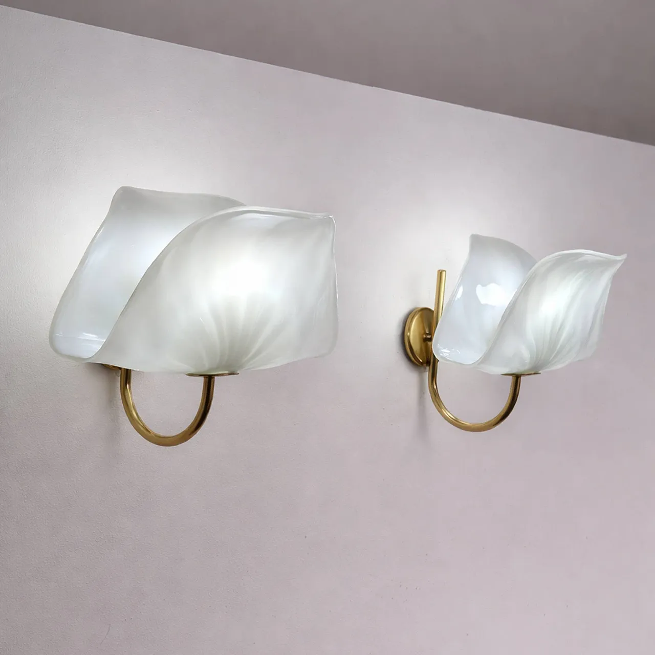 Coppia di appliques a foglia in vetro di Murano e ottone di PAF Studio 7