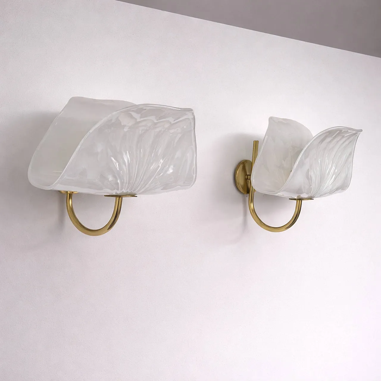 Coppia di appliques a foglia in vetro di Murano e ottone di PAF Studio 9