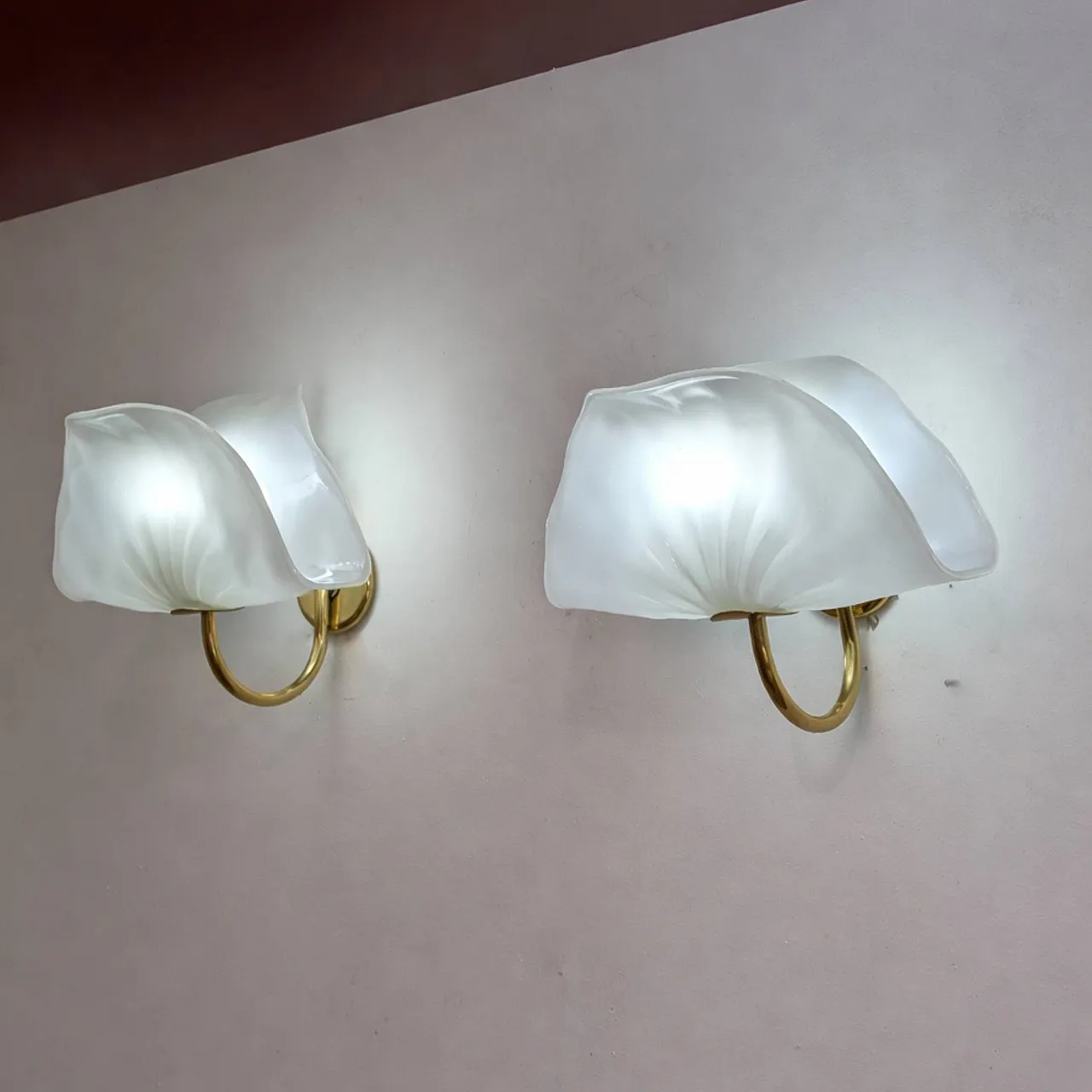 Coppia di appliques a foglia in vetro di Murano e ottone di PAF Studio 10