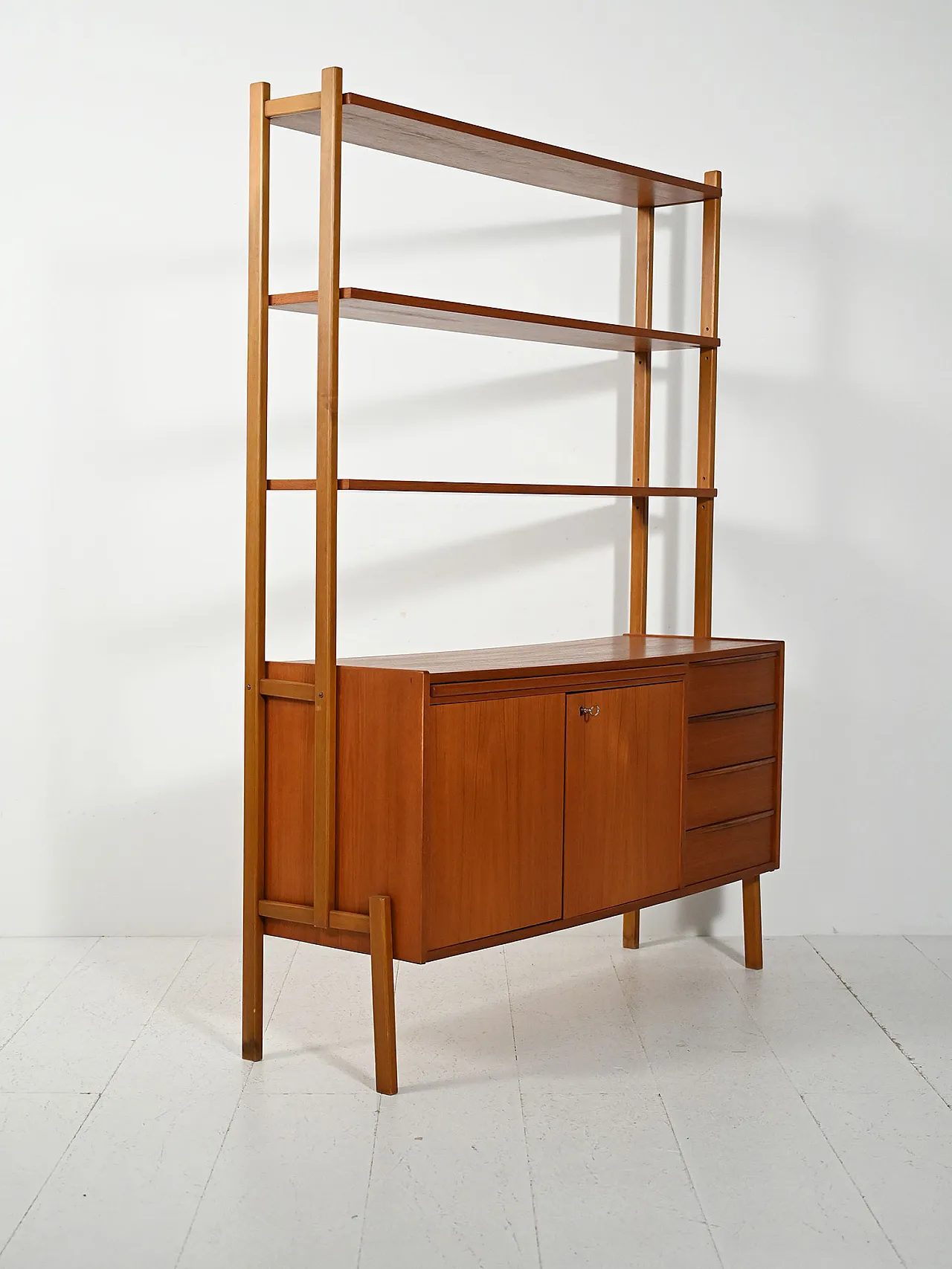 Scandinavian teak bookcase with extractable desk 4