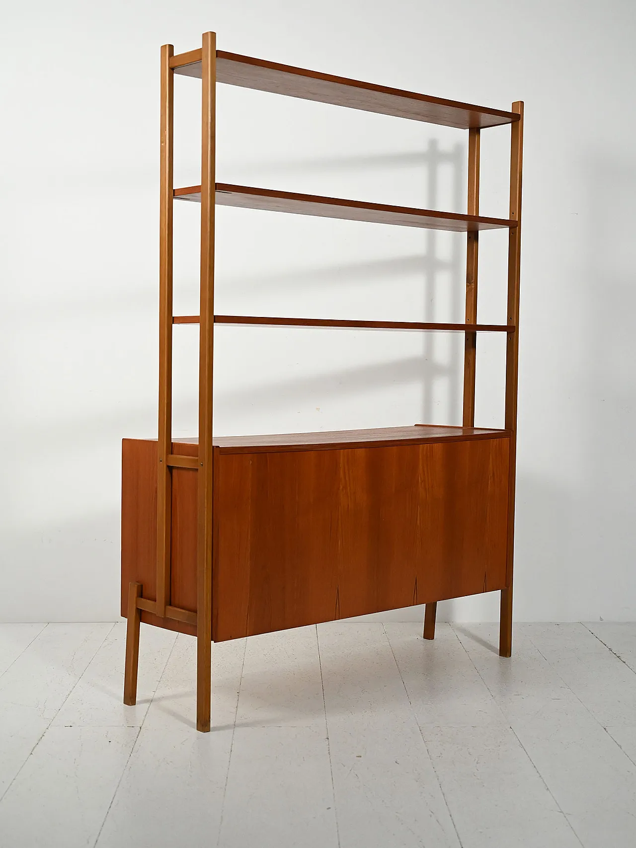 Scandinavian teak bookcase with extractable desk 6