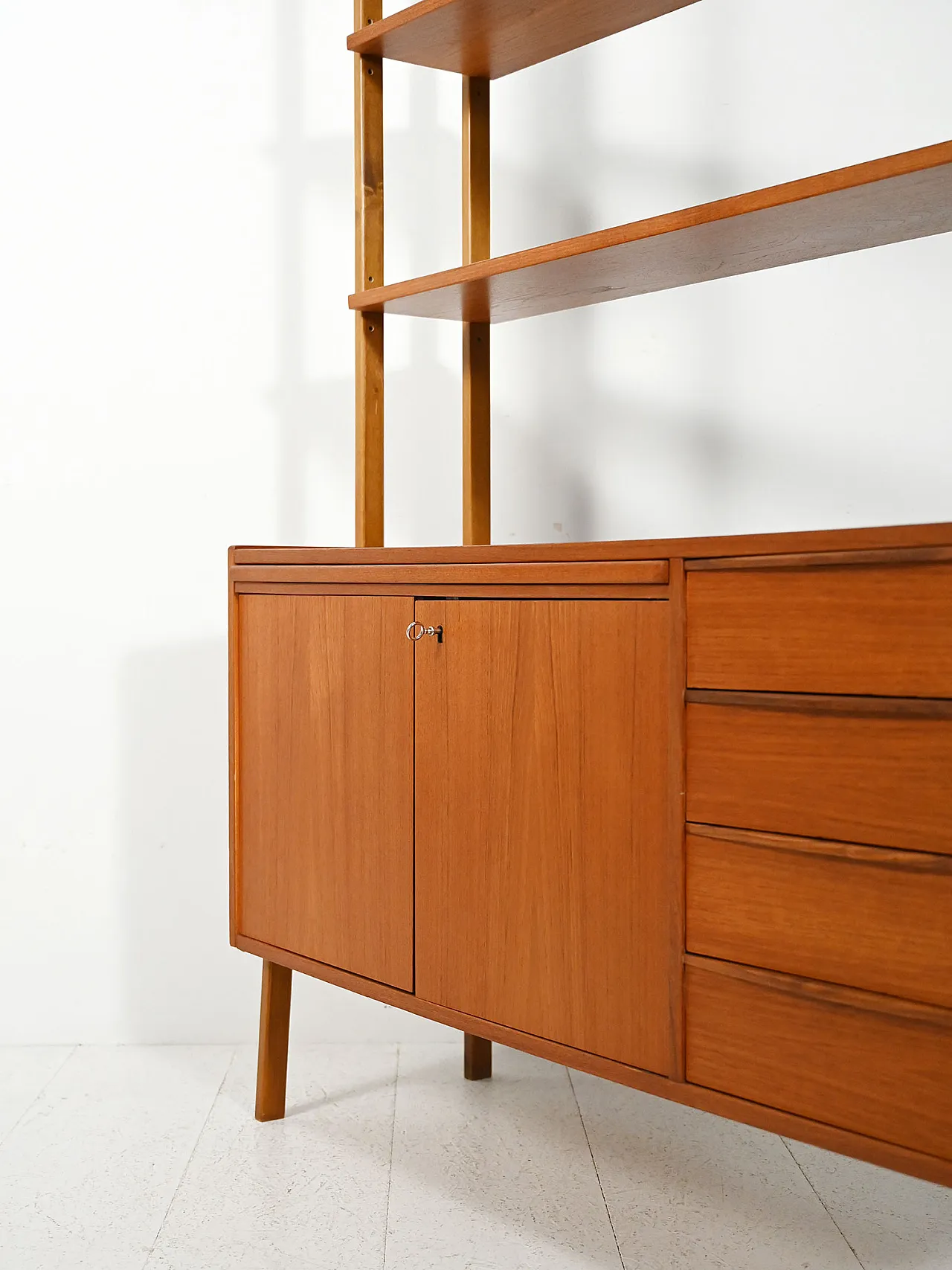 Scandinavian teak bookcase with extractable desk 8