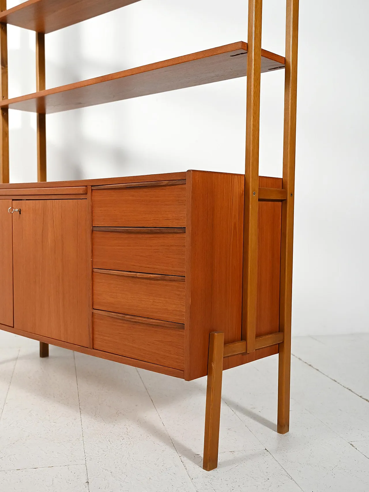 Scandinavian teak bookcase with extractable desk 9