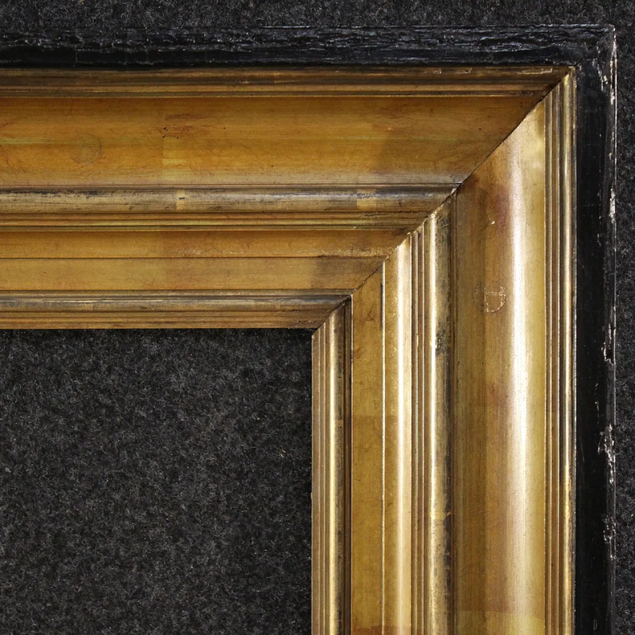 Dutch lacquered and gilded frame, 20th century 7