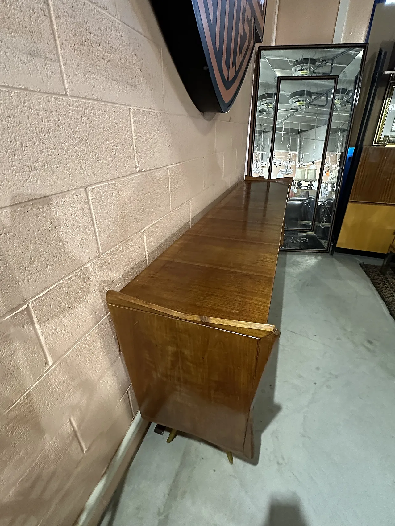 Sideboard by Vittorio Dassi in maple, brass friezes and feet, 1950s 5