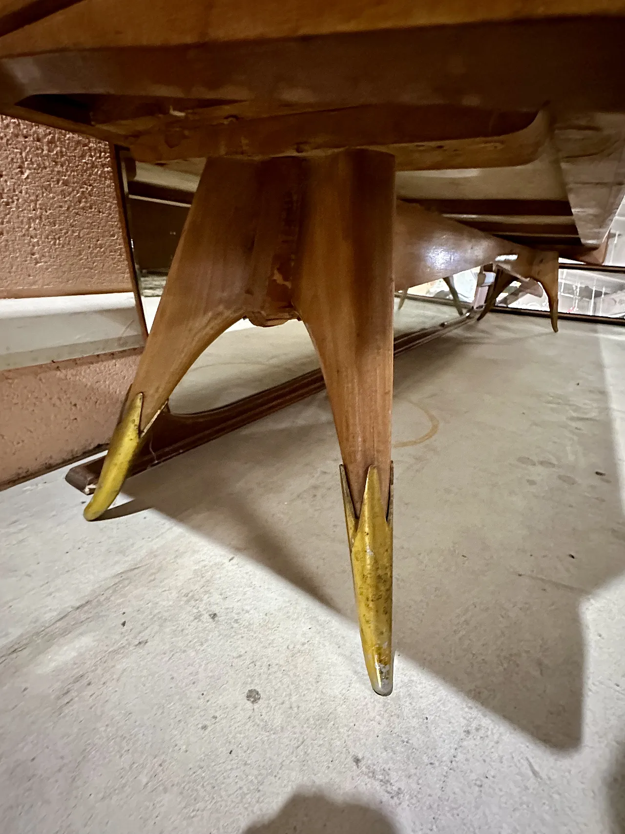 Sideboard by Vittorio Dassi in maple, brass friezes and feet, 1950s 7