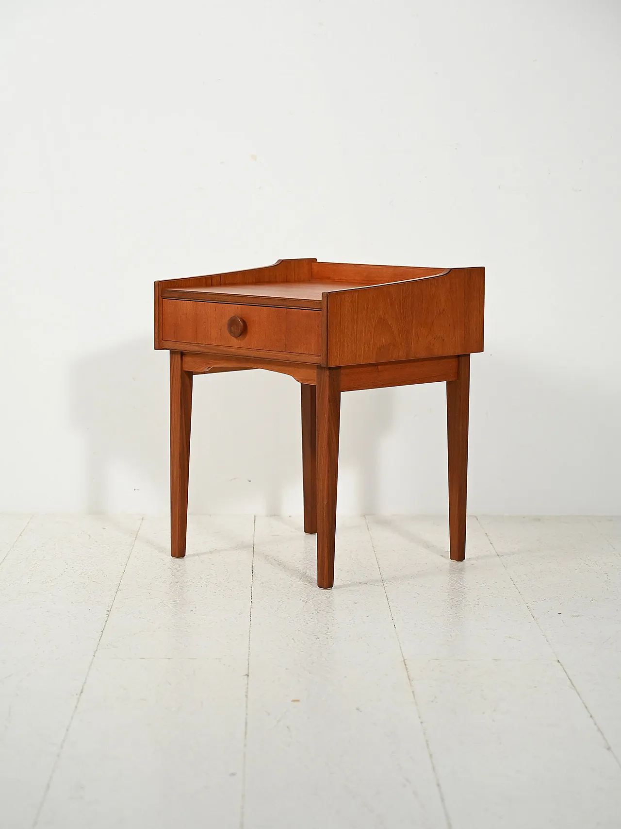 Scandinavian 1950s bedside table in teak 4