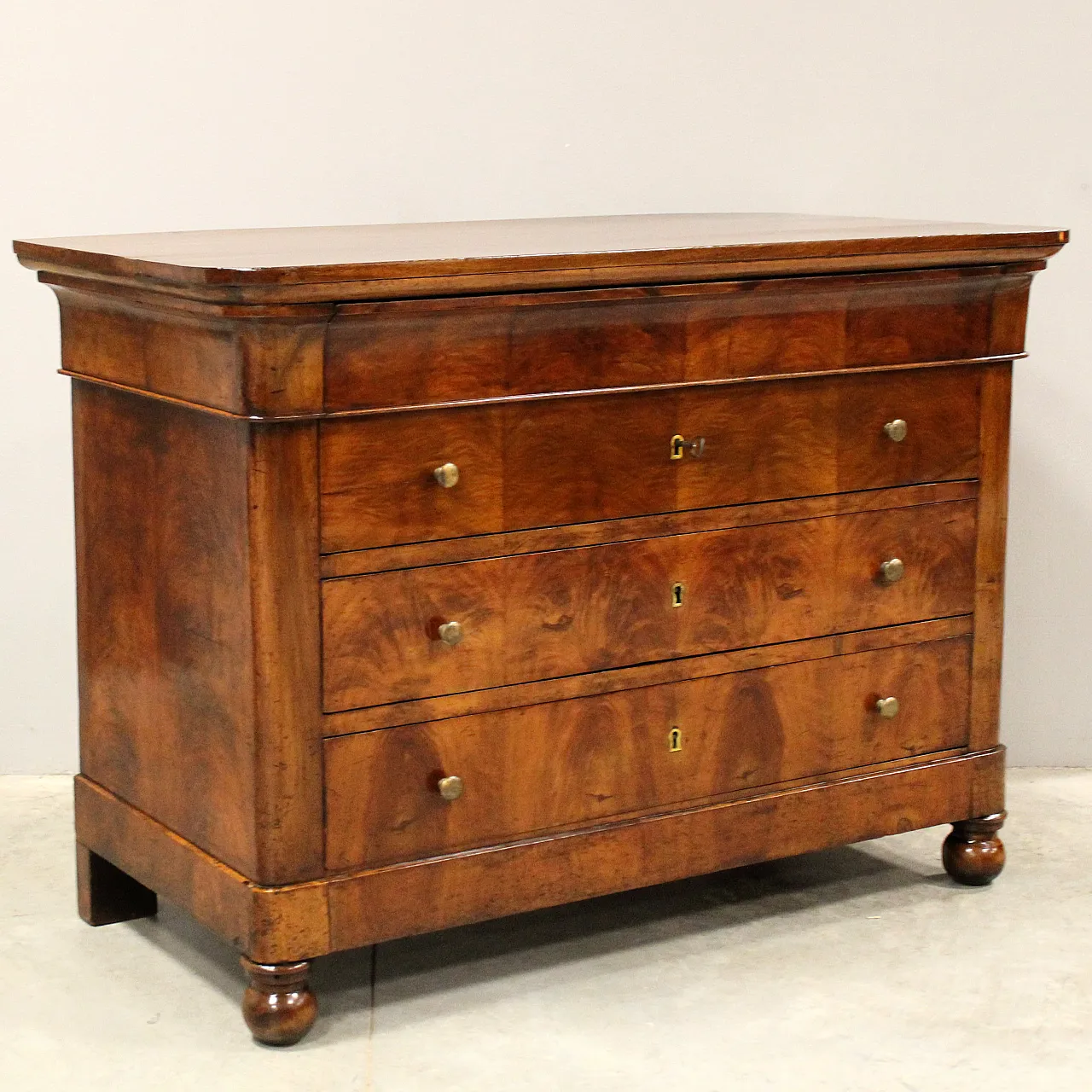 Louis Philippe chest of drawers Italian walnut,  19th century 2