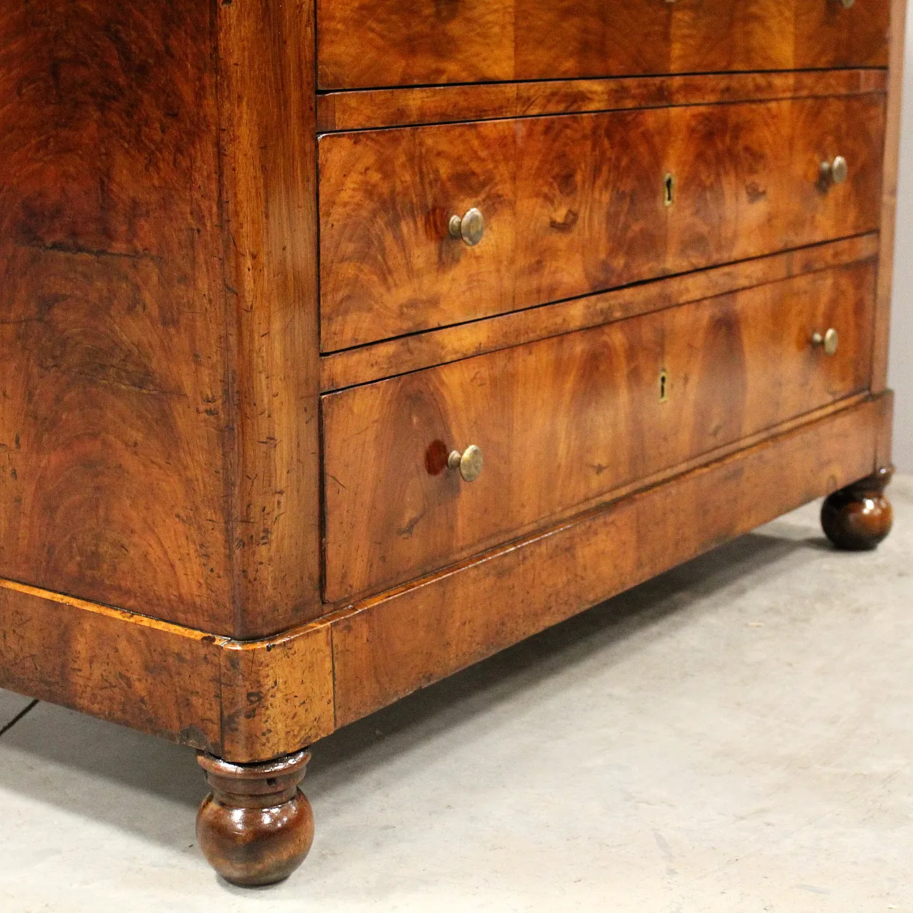 Louis Philippe chest of drawers Italian walnut,  19th century 9