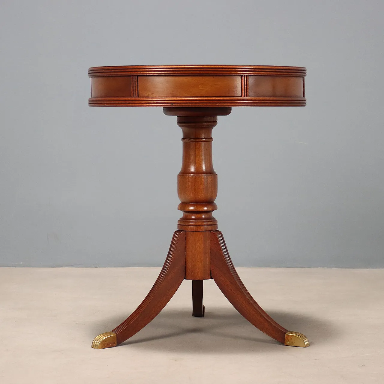 Tavolino in mogano, pelle, lamiera e ottone, '900 10