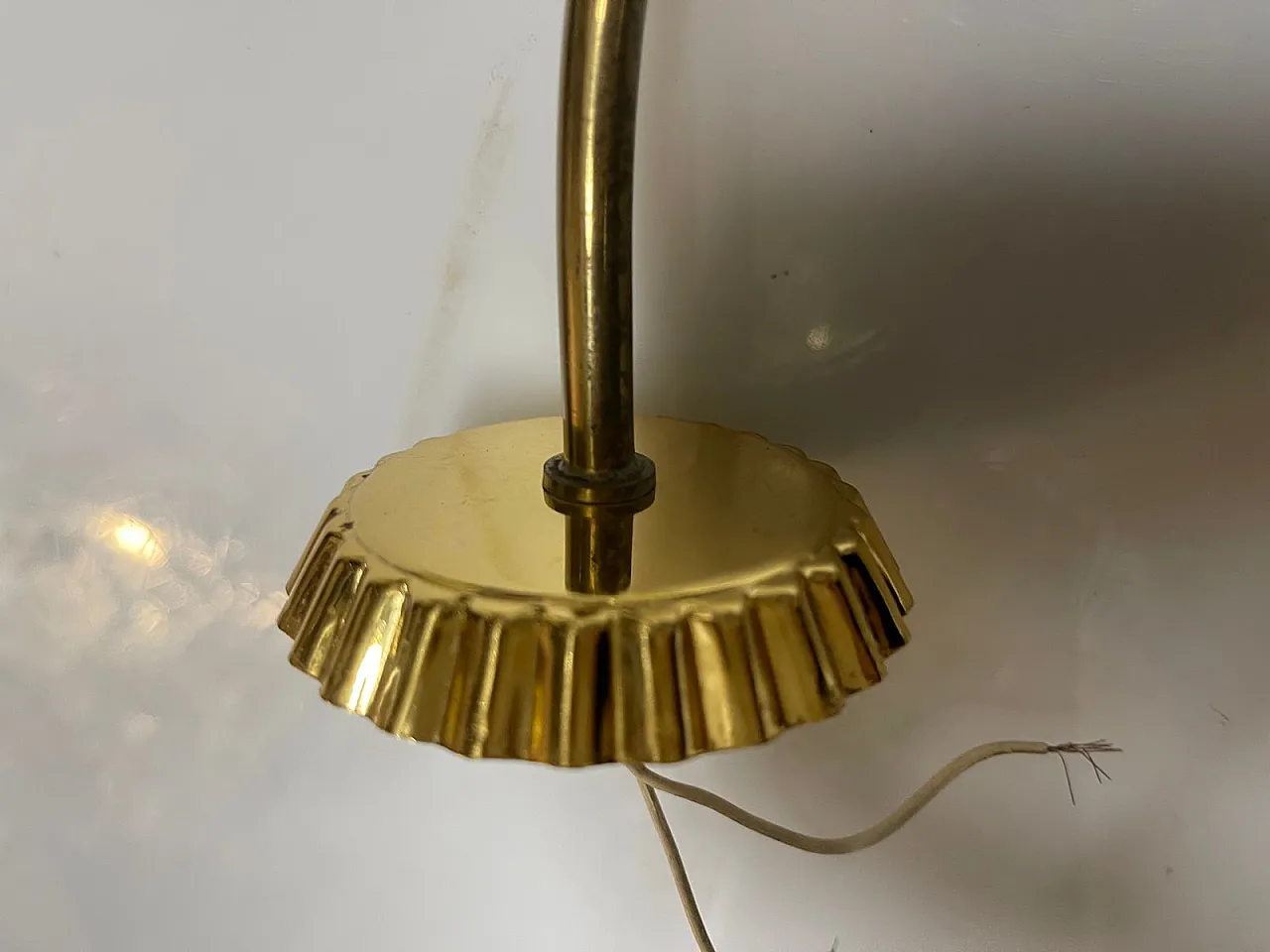Pair of Stilnovo Style Italian Glass and Brass Wall Sconce, 1960s 3