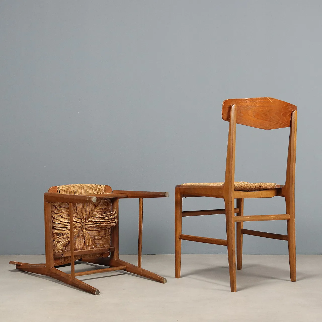 Pair of chairs in wood, 1950s 9