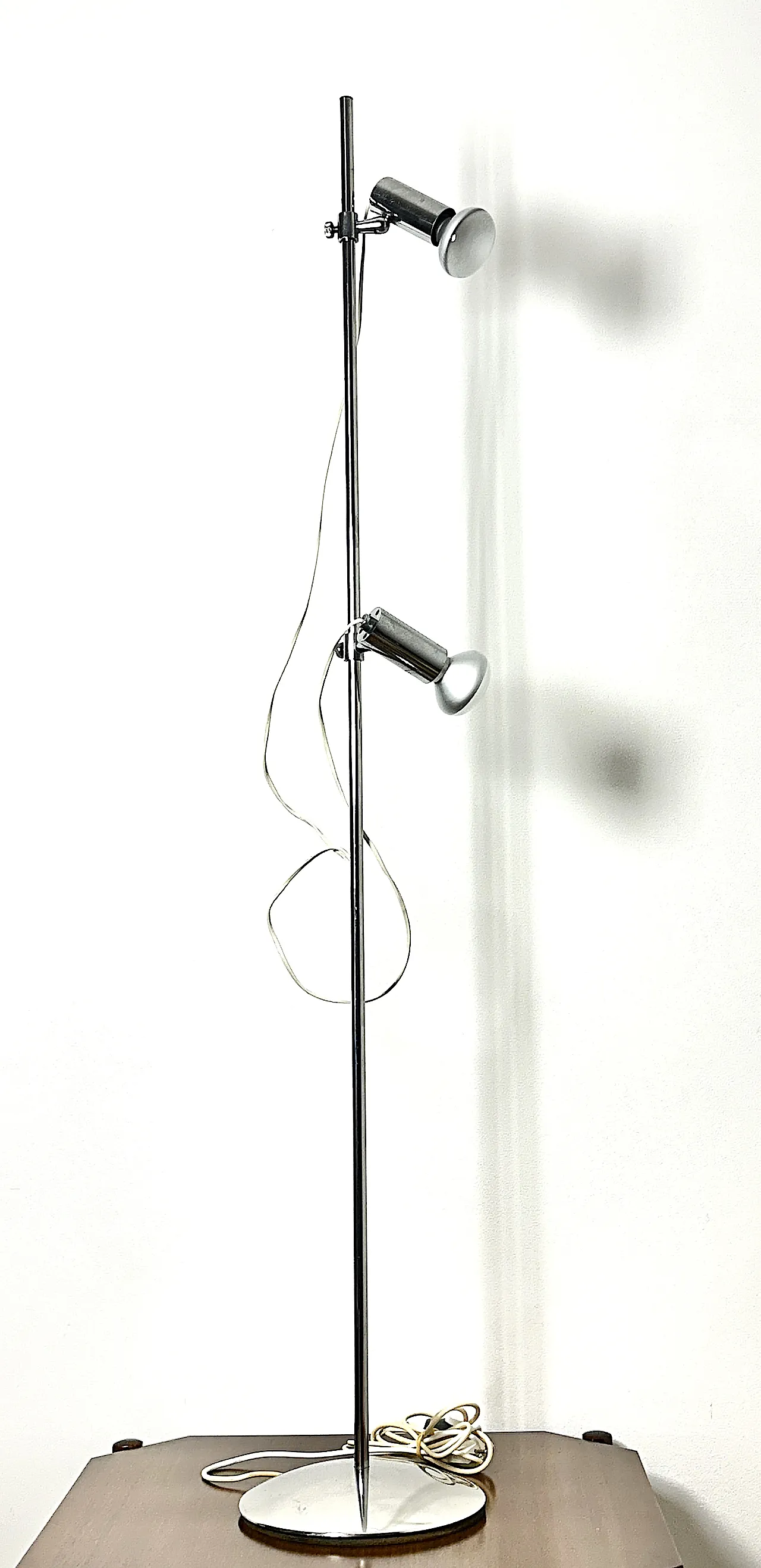 Piantana a due luci di Reggiani, anni '70 1