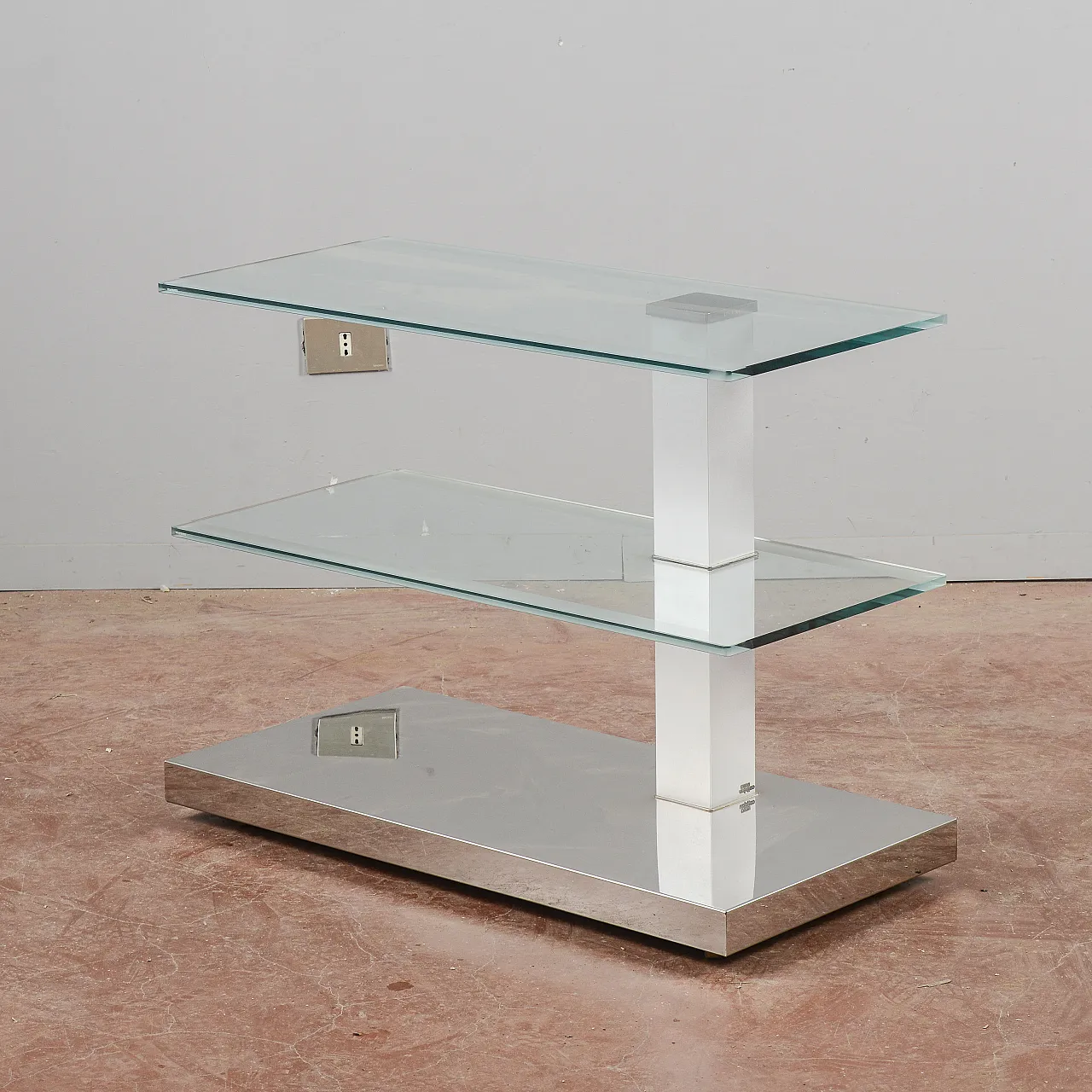 Play Model B TV Holder in Cattelan Crystal, 20th century 2