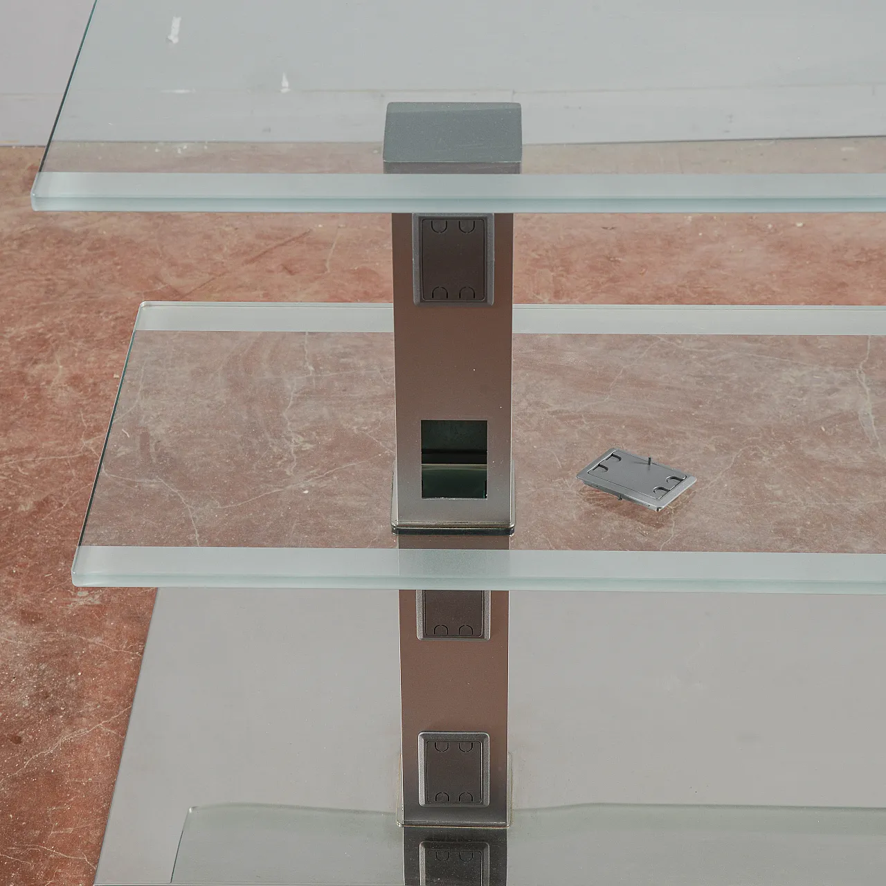Play Model B TV Holder in Cattelan Crystal, 20th century 5