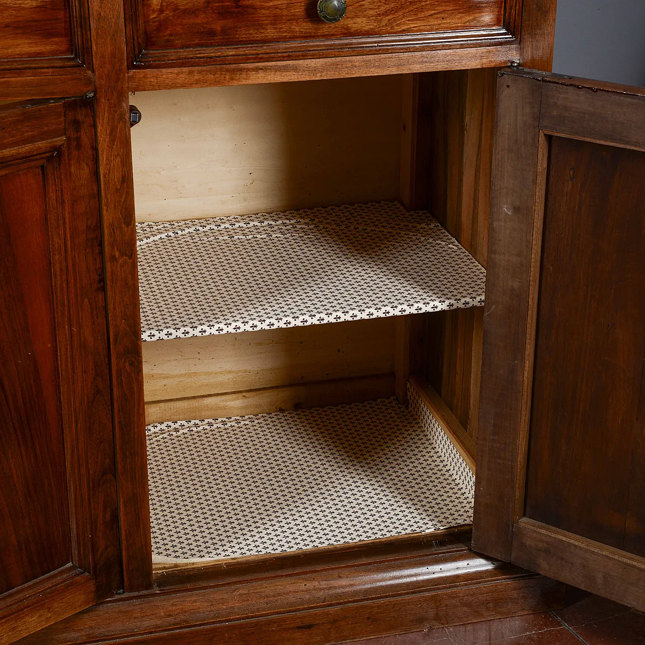 Credenza 3 ante e cassetti in legno e carta, '900 6
