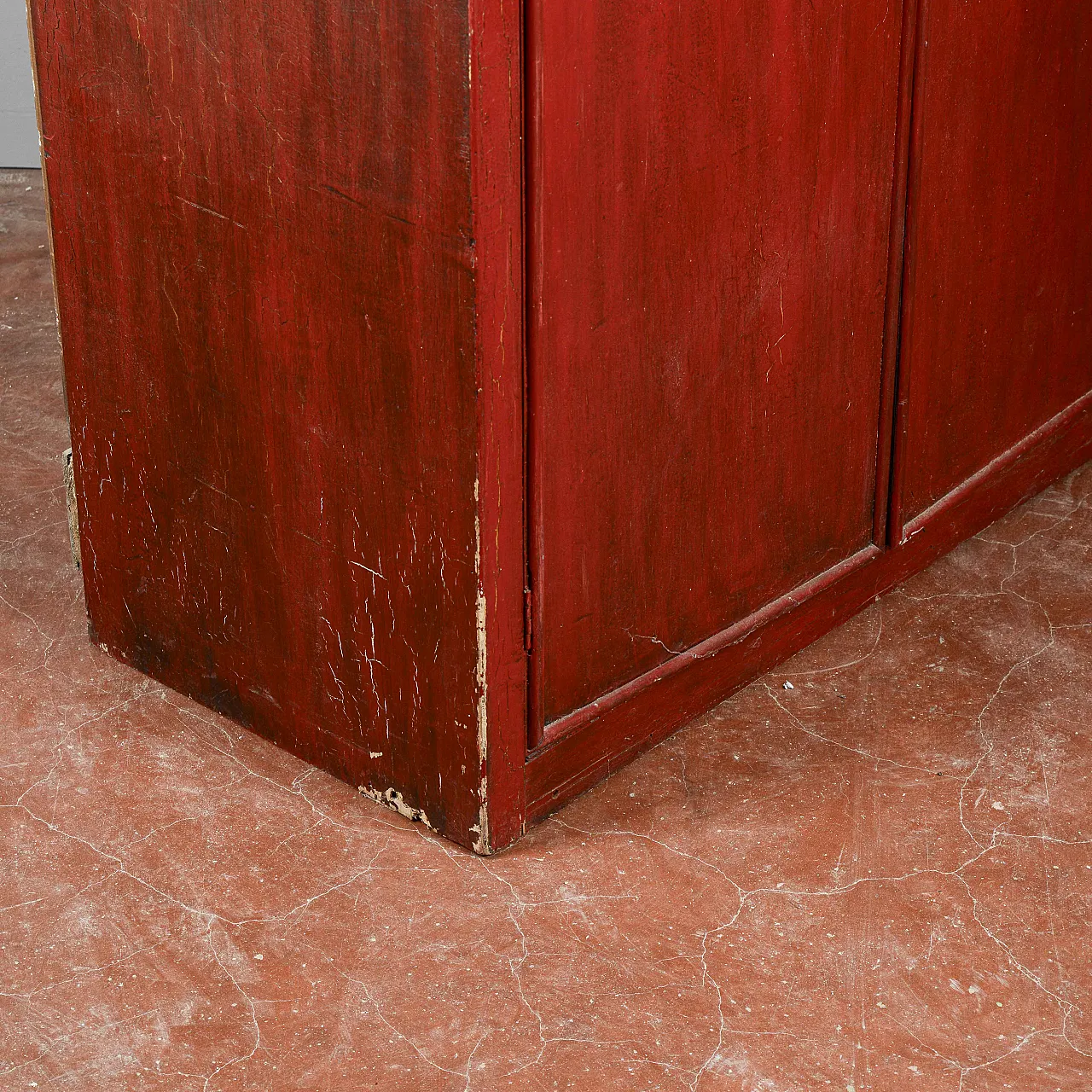 Lacquered wooden wardrobe, 20th century 5