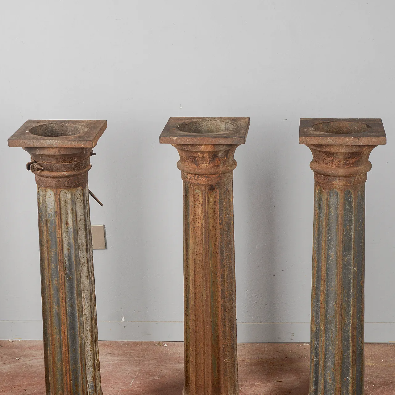 3 Cast iron columns, early 20th century 3